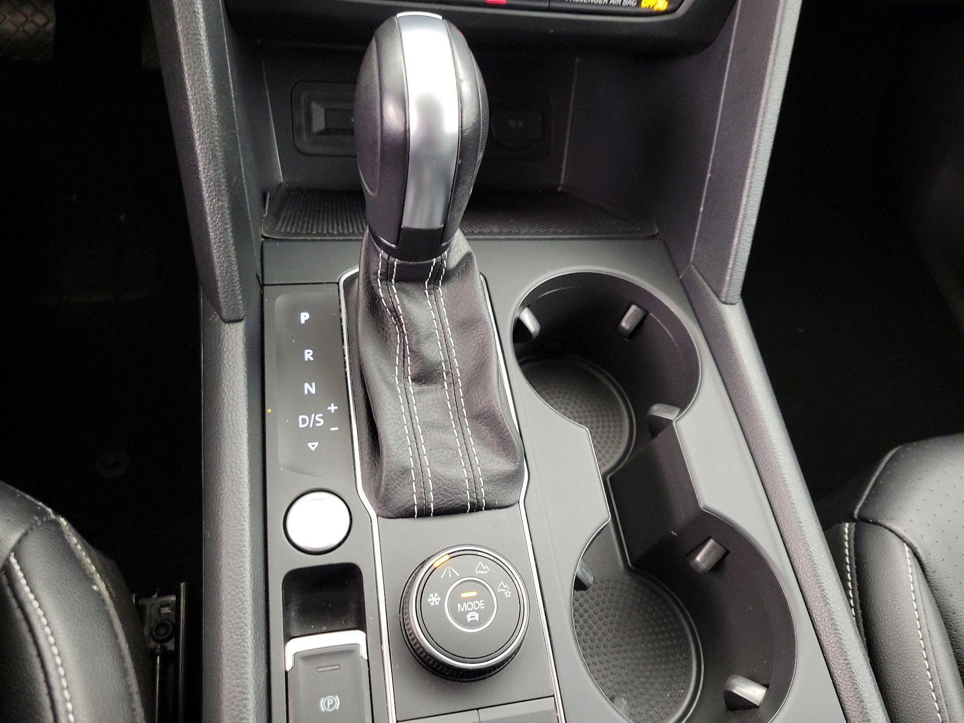 Thumbnail: 2022 Volkswagen Atlas - 16