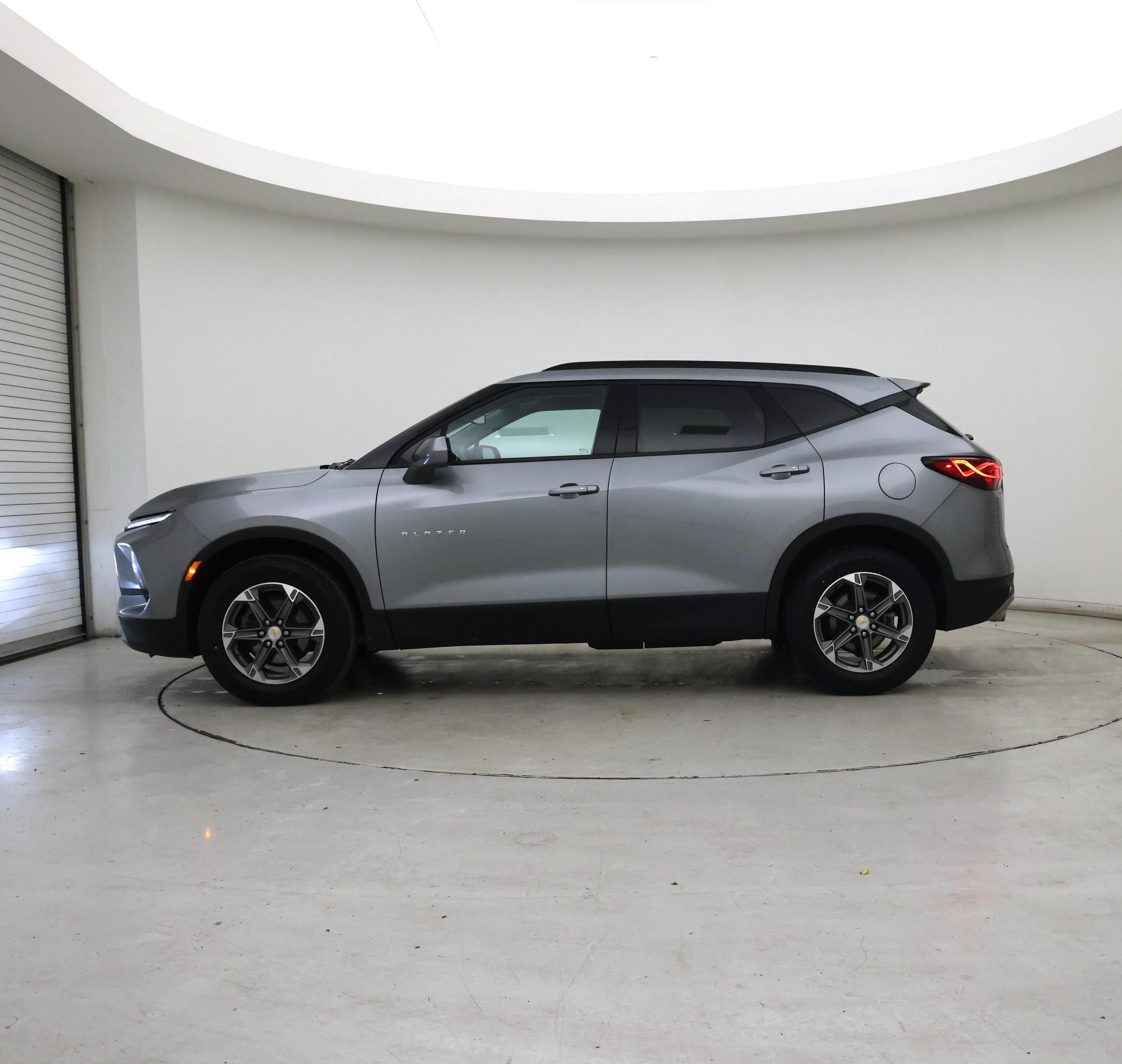 Thumbnail: 2023 Chevrolet Blazer - 3