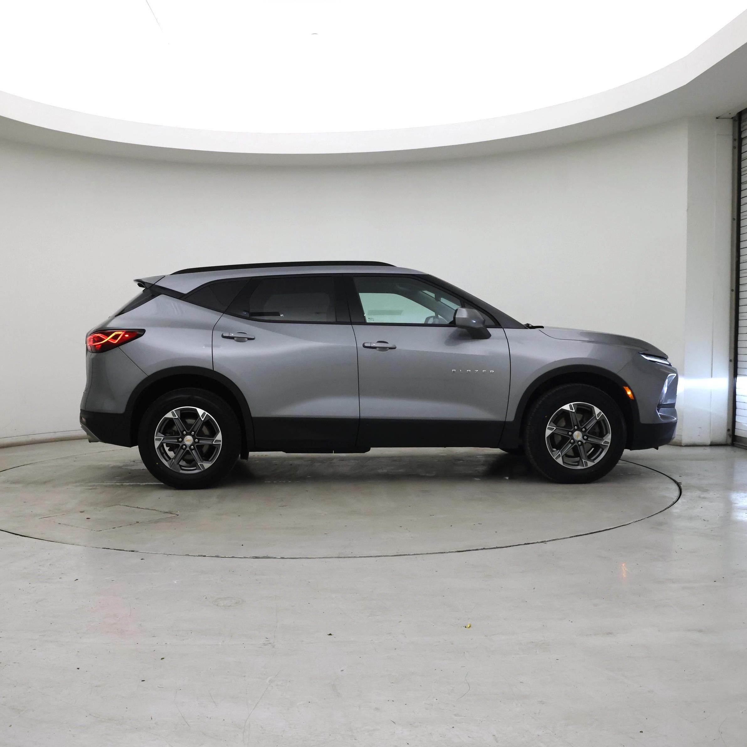 Thumbnail: 2023 Chevrolet Blazer - 7