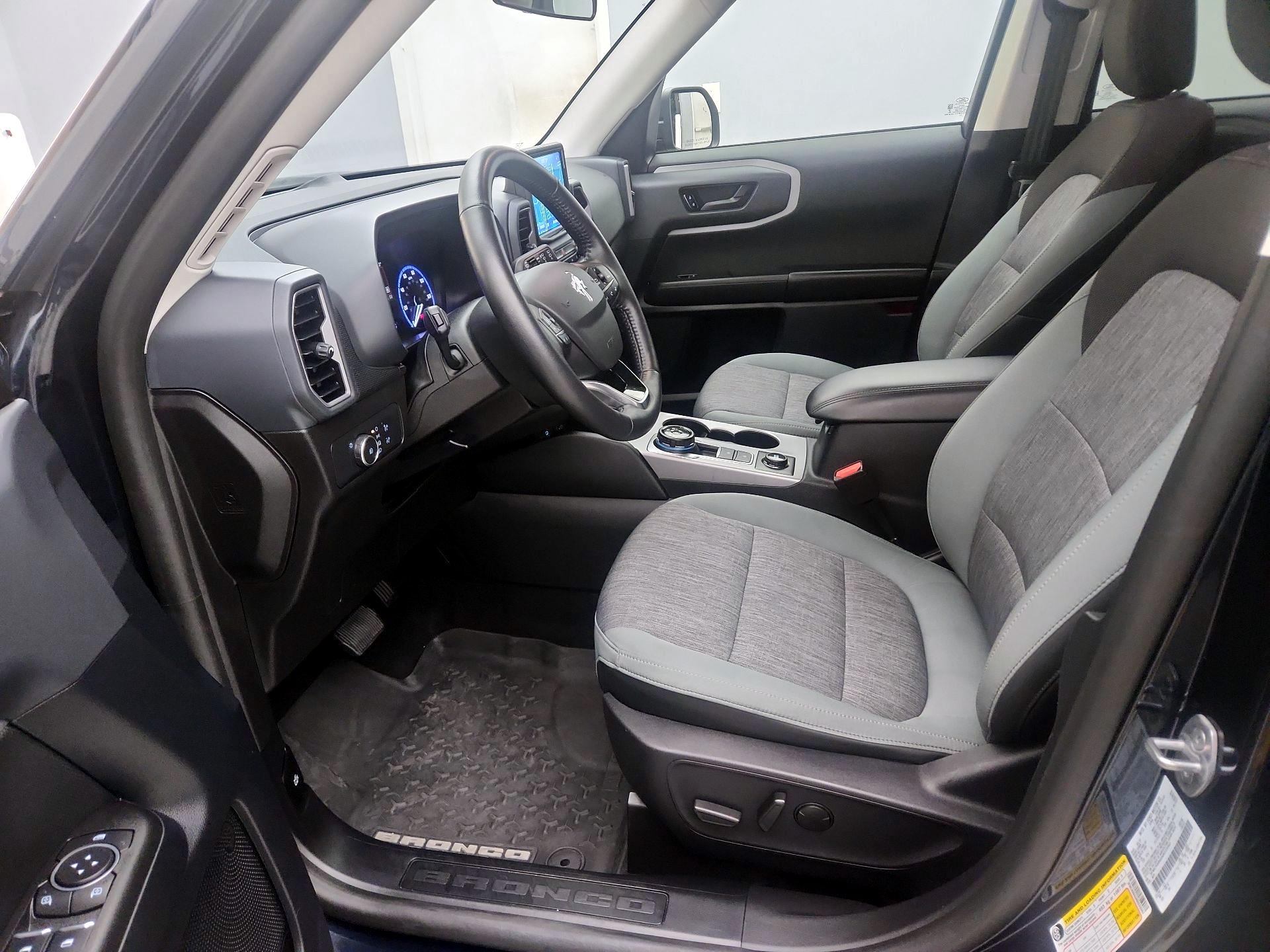 Thumbnail: 2022 Ford Bronco Sport - 11