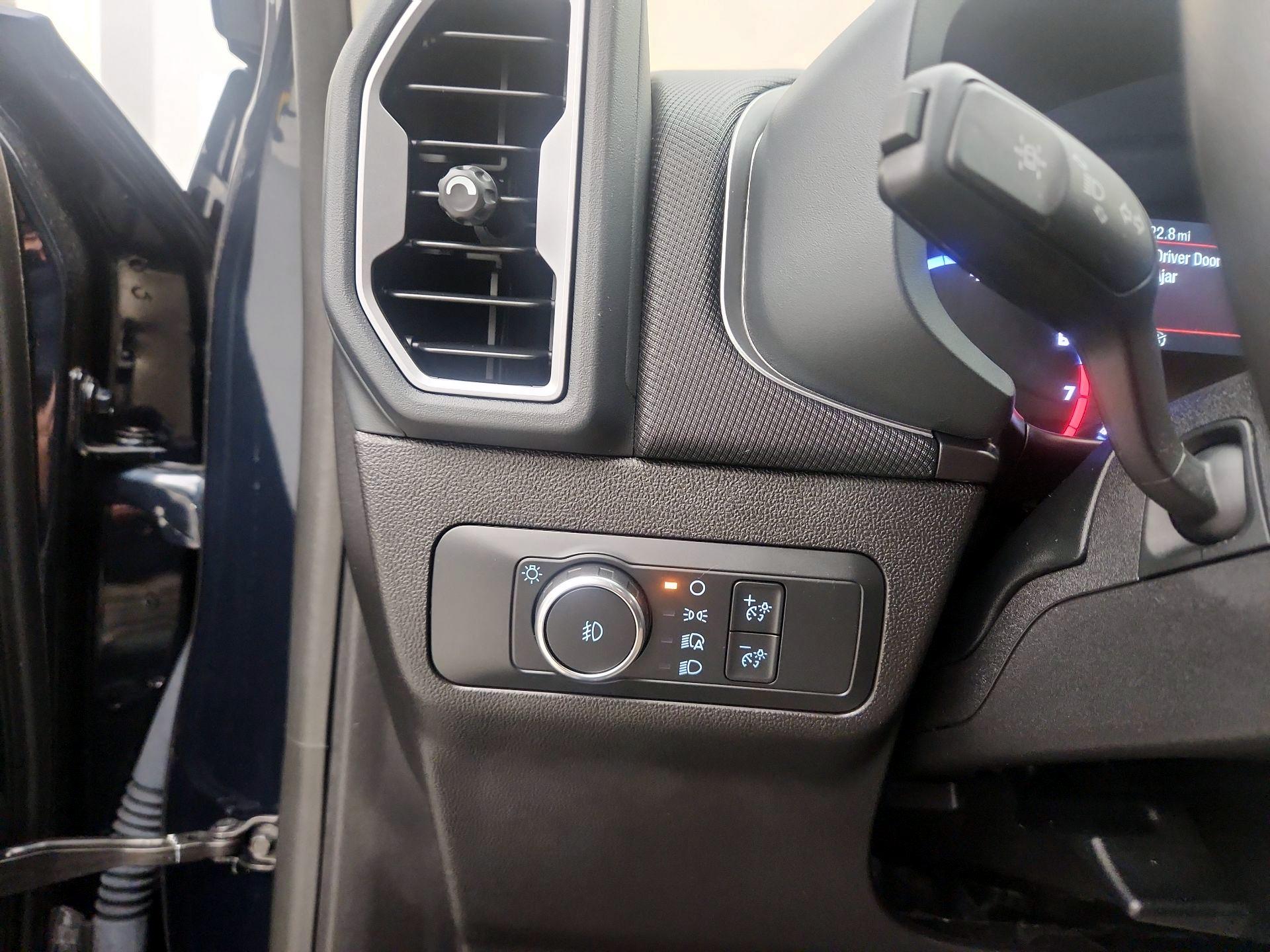 Thumbnail: 2022 Ford Bronco Sport - 13