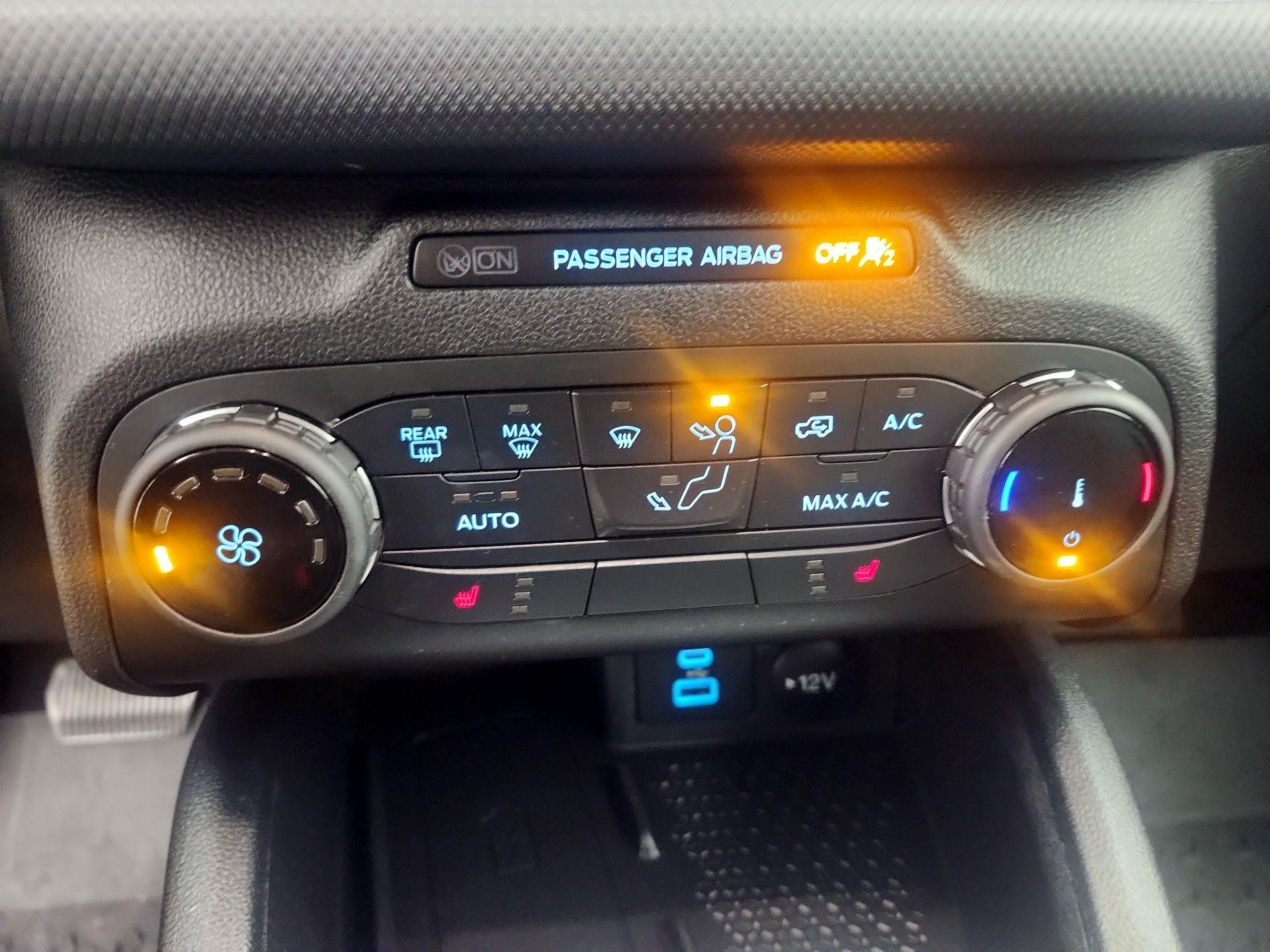 Thumbnail: 2022 Ford Bronco Sport - 17