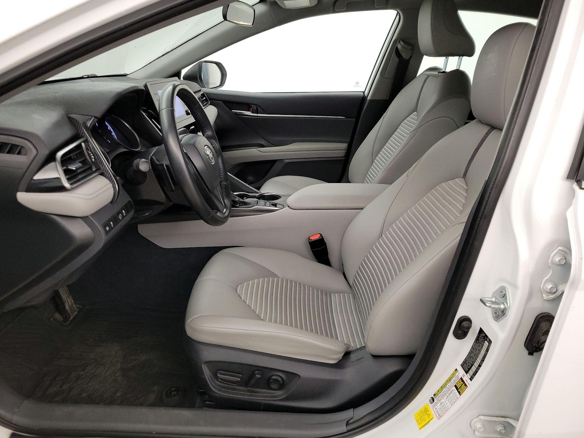 Thumbnail: 2022 Toyota Camry - 11