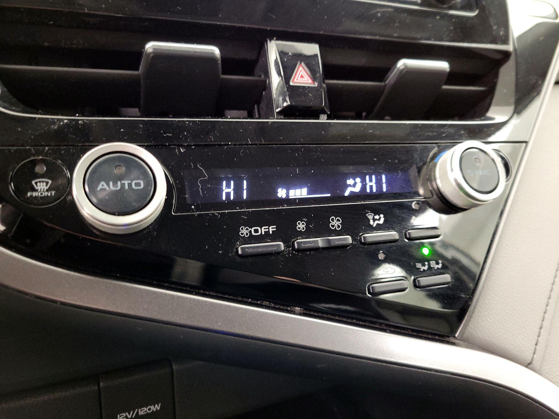 Thumbnail: 2022 Toyota Camry - 16