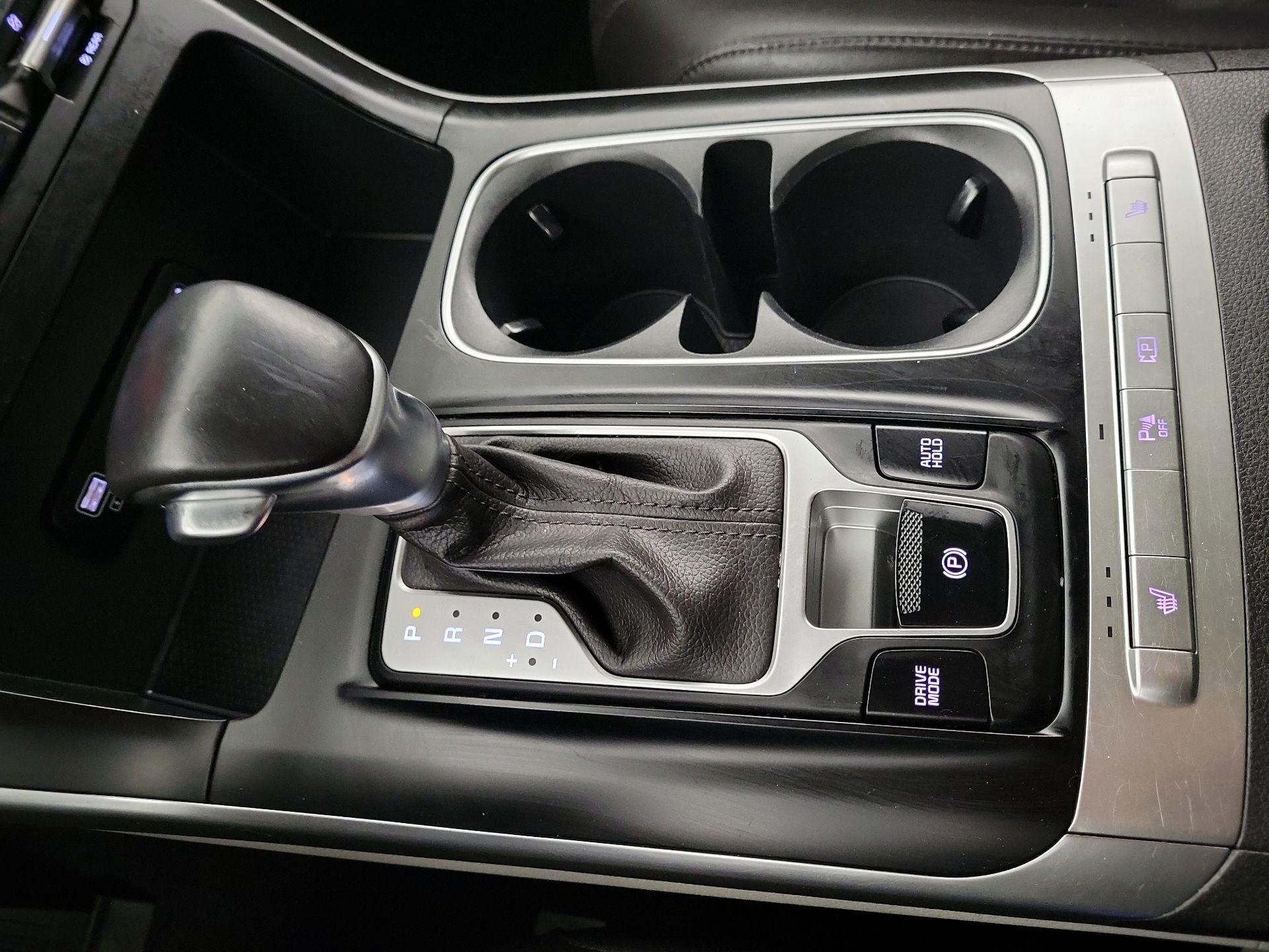 Thumbnail: 2023 Kia Carnival - 15