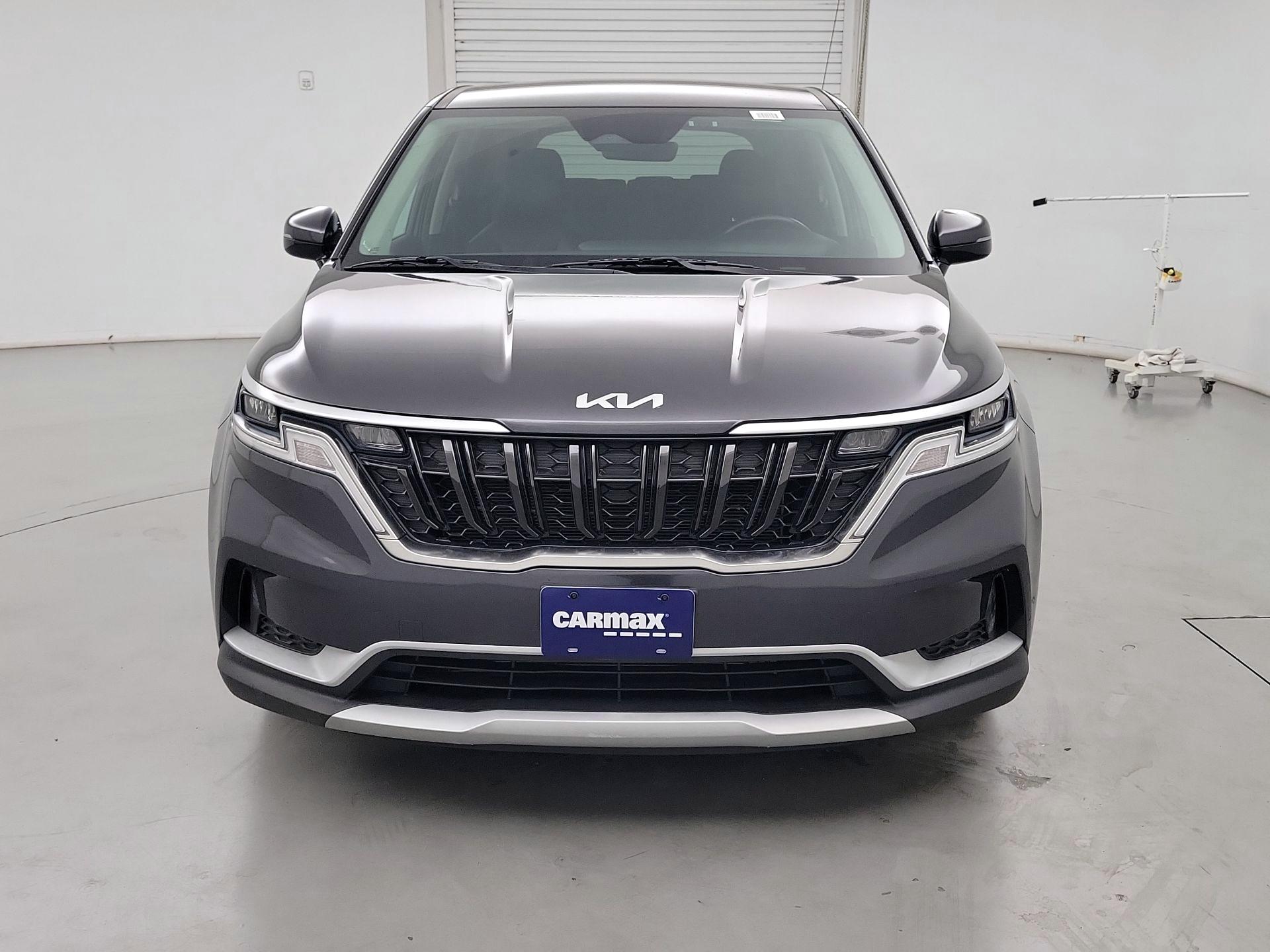 Thumbnail: 2023 Kia Carnival - 2