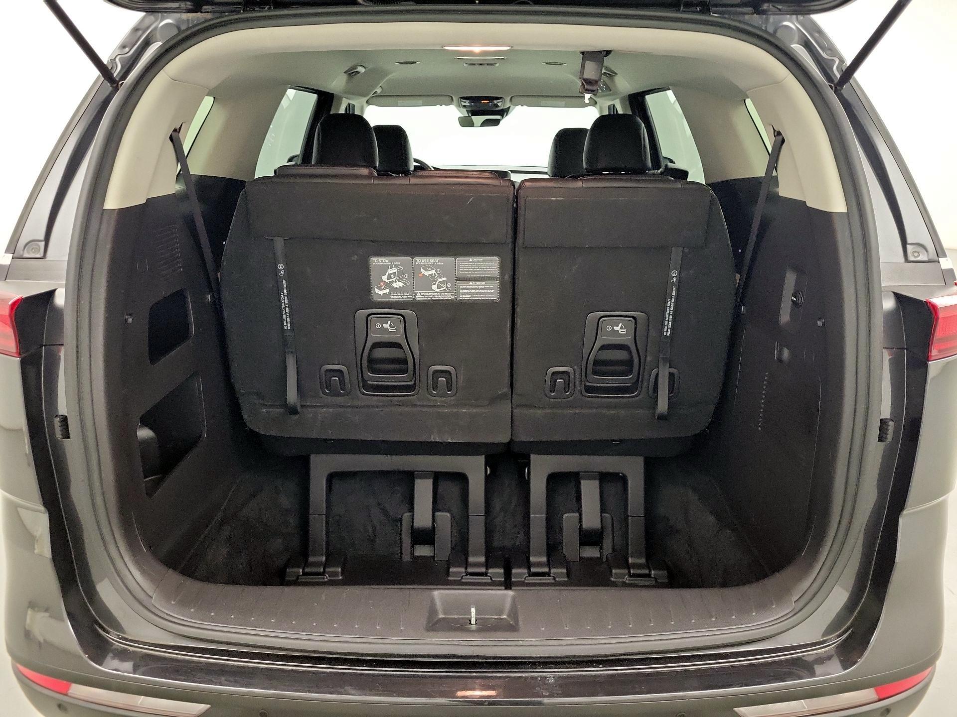 Thumbnail: 2023 Kia Carnival - 19