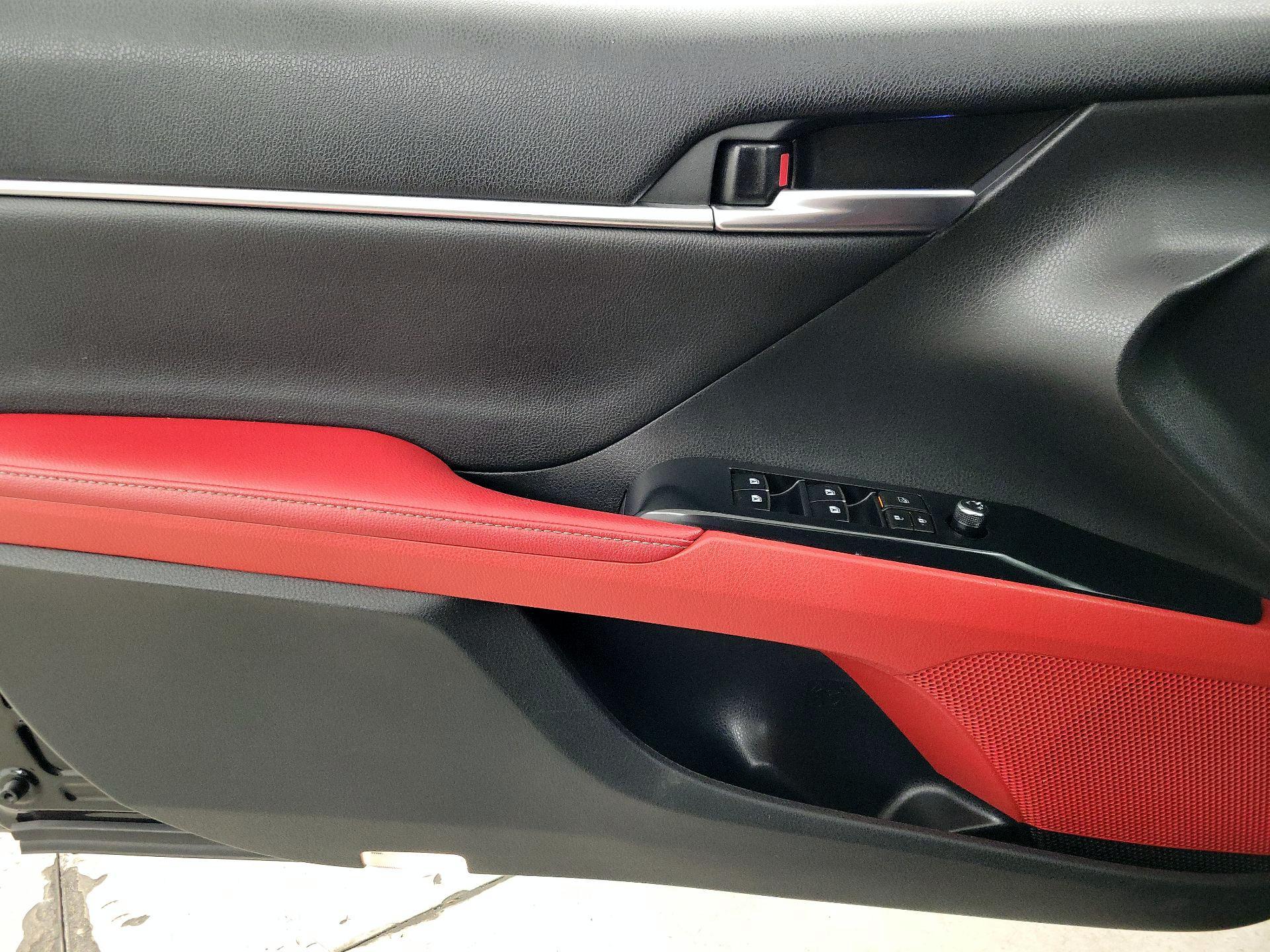 Thumbnail: 2020 Toyota Camry - 12