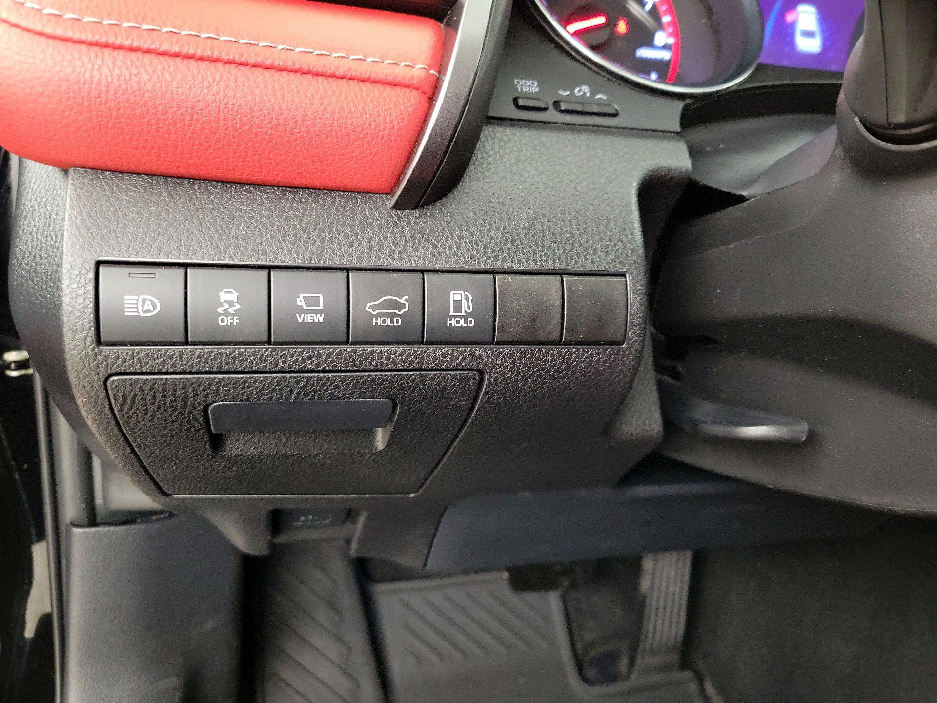 Thumbnail: 2020 Toyota Camry - 13