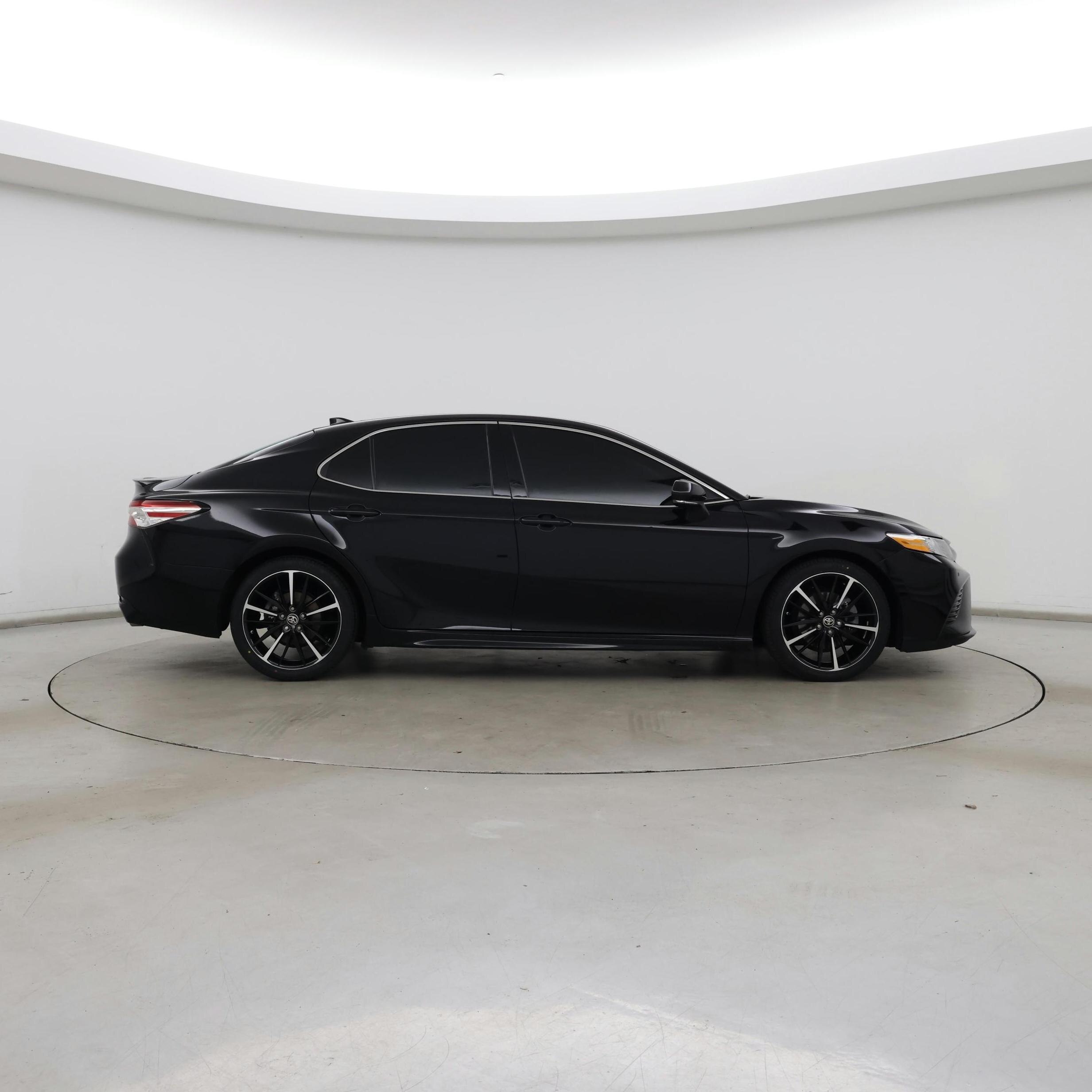 Thumbnail: 2020 Toyota Camry - 7