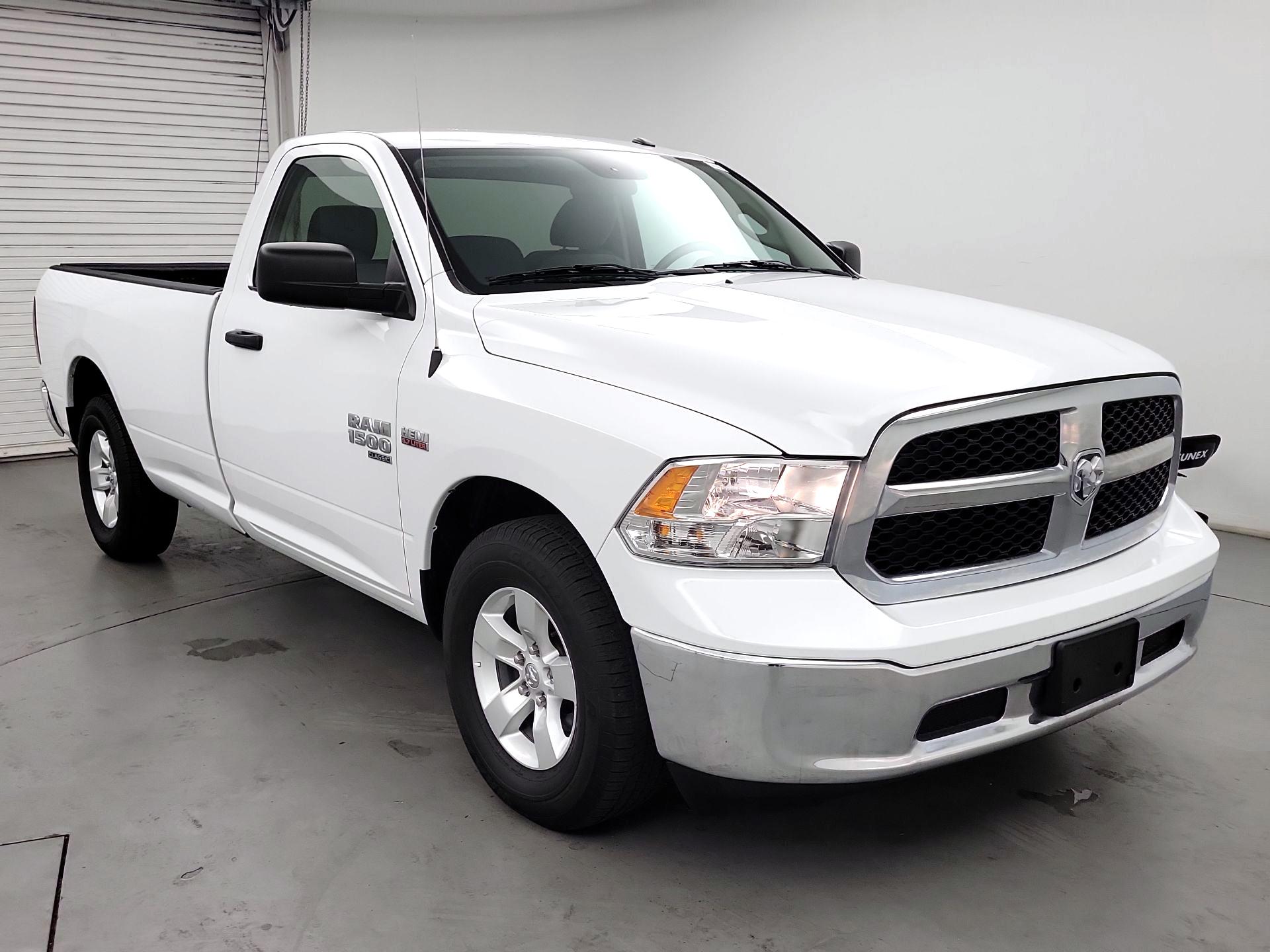 Thumbnail: 2021 RAM 1500 Classic - 1