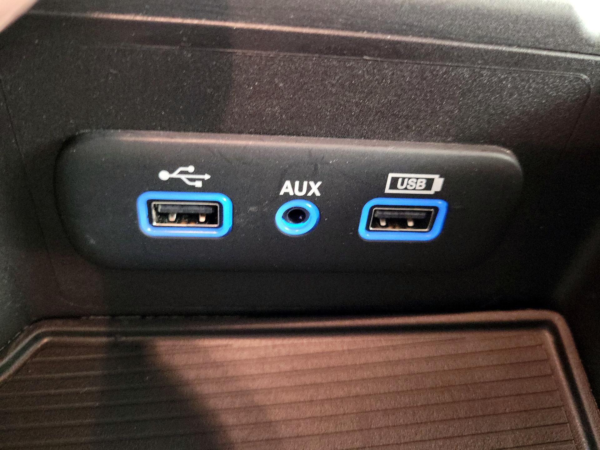 Thumbnail: 2021 RAM 1500 Classic - 16