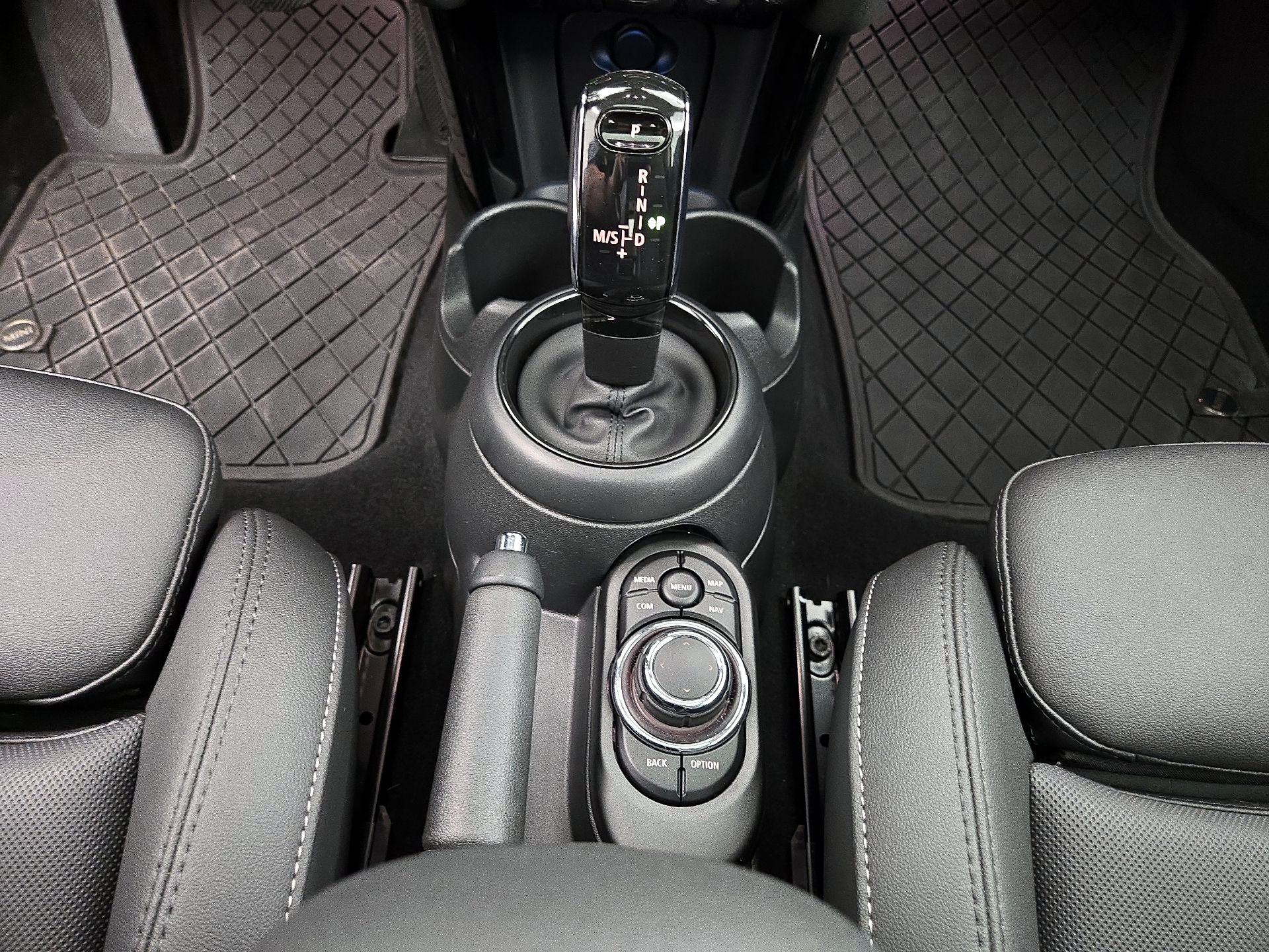 Thumbnail: 2023 MINI Cooper Hardtop - 18