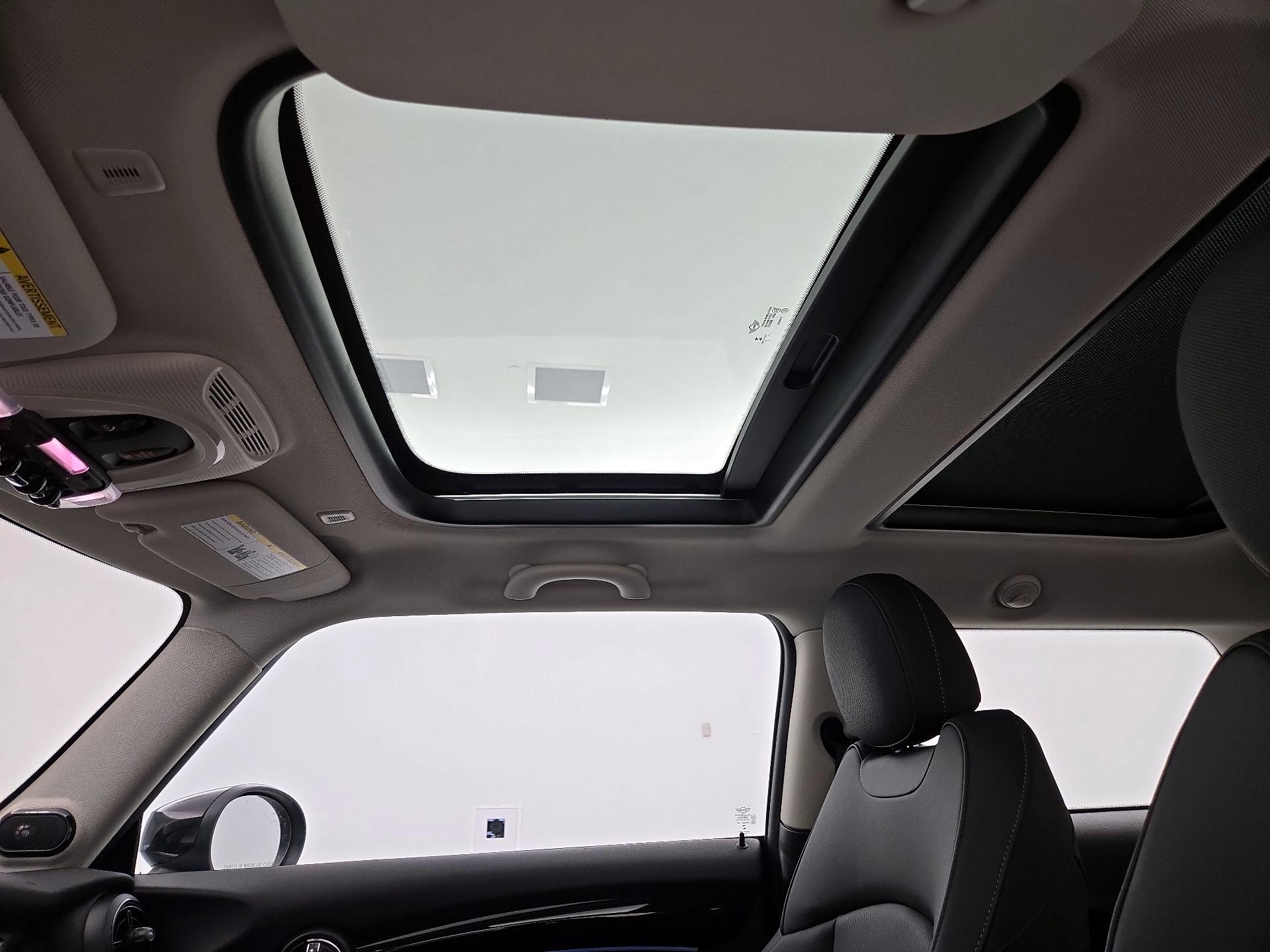 Thumbnail: 2023 MINI Cooper Hardtop - 20