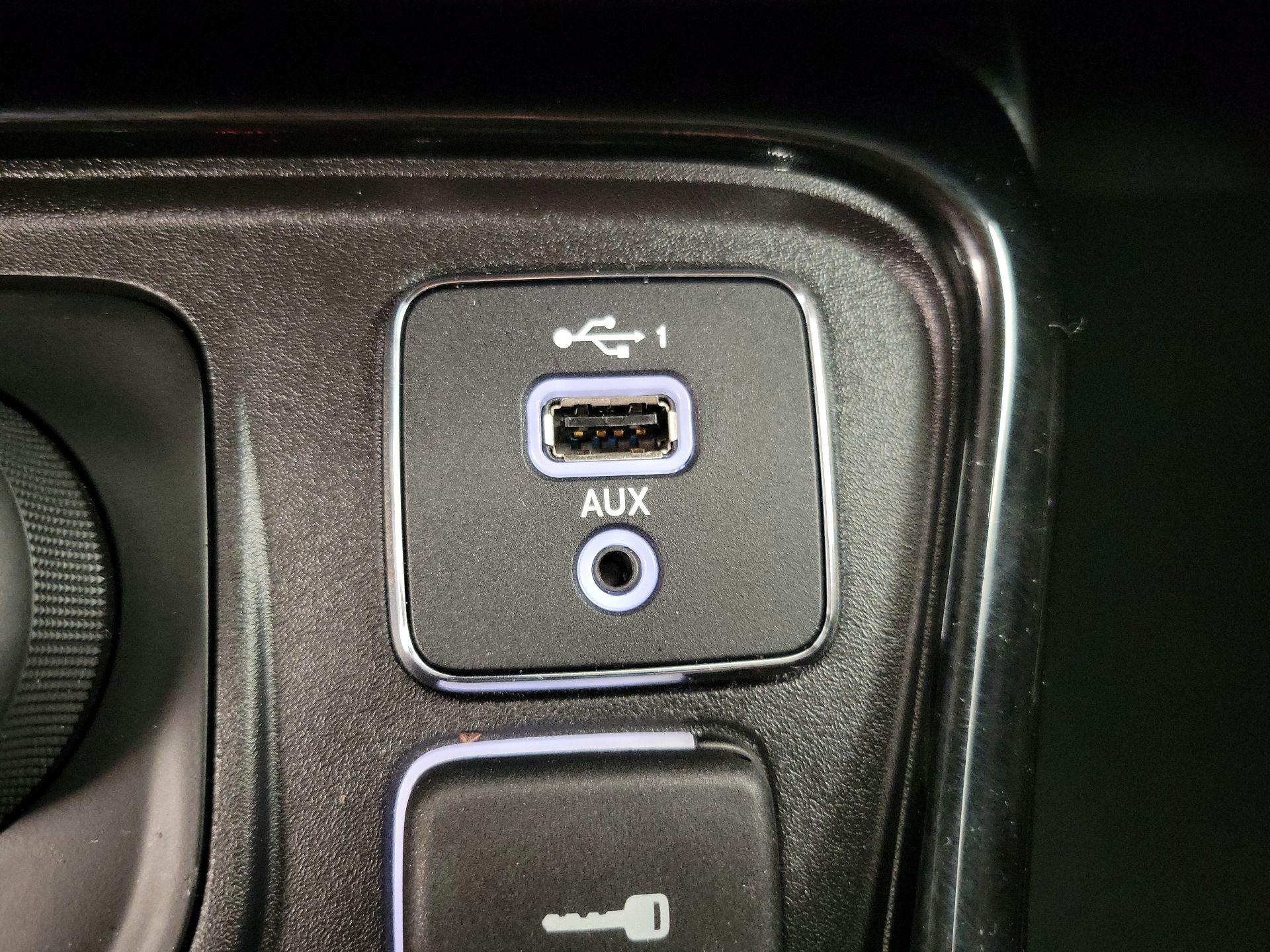 Thumbnail: 2021 Jeep Compass - 18