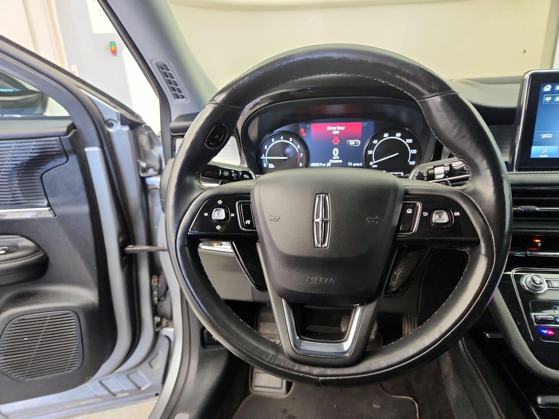 Thumbnail: 2022 Lincoln Corsair - 10