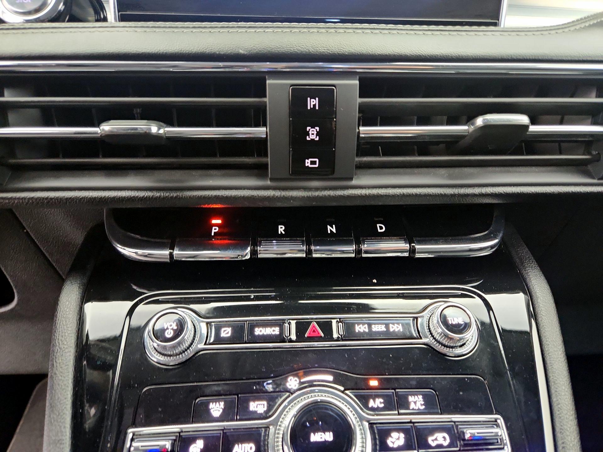 Thumbnail: 2022 Lincoln Corsair - 18