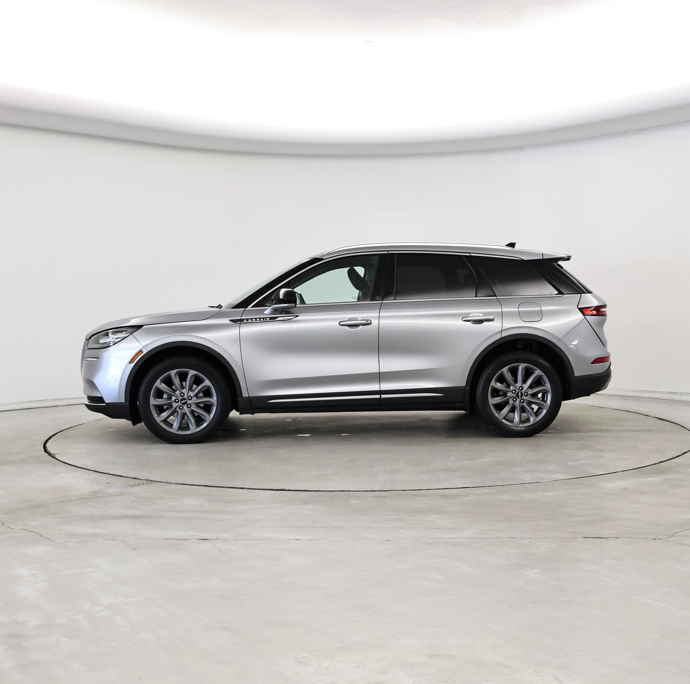 Thumbnail: 2022 Lincoln Corsair - 3