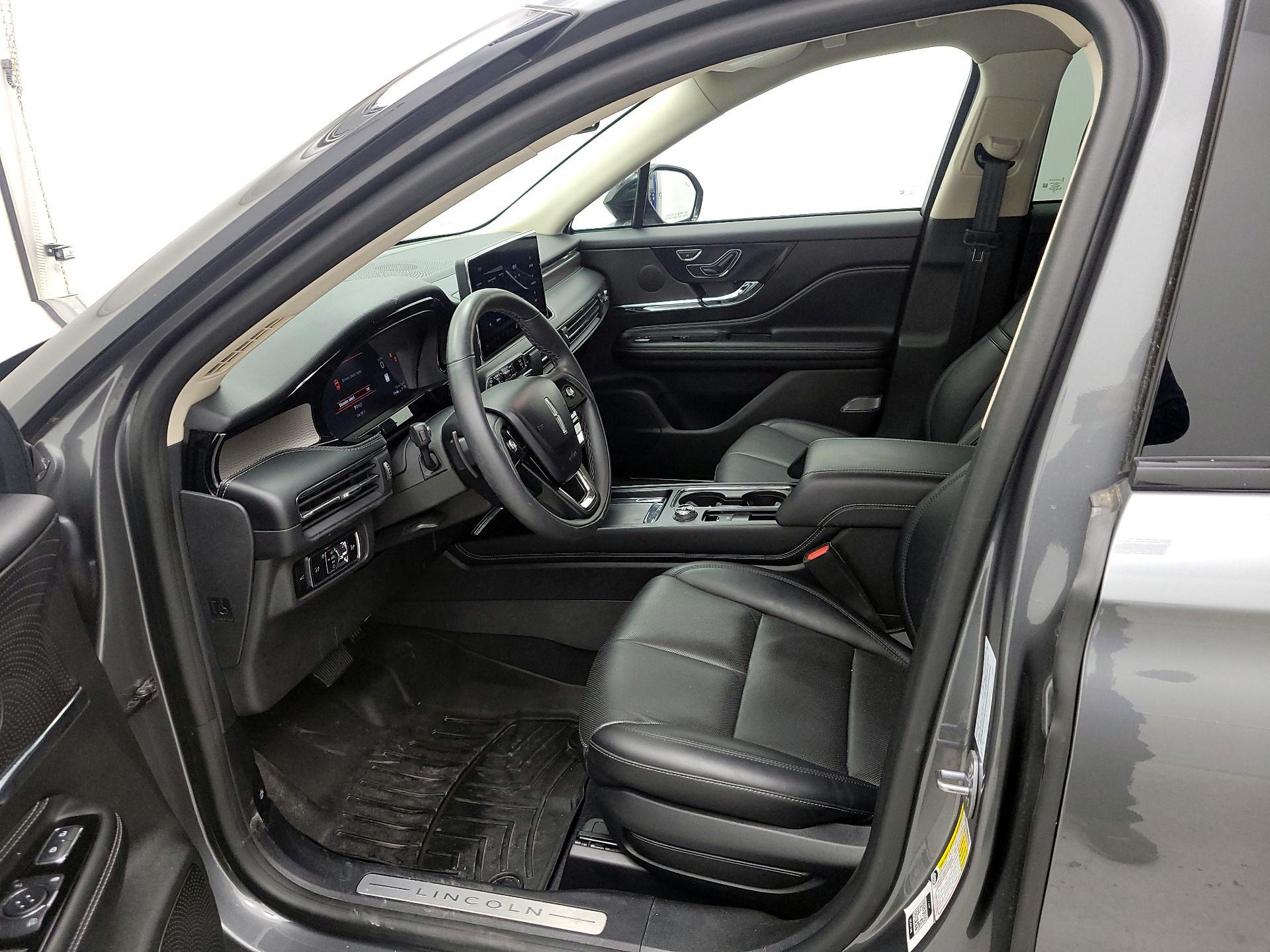 Thumbnail: 2023 Lincoln Corsair - 11