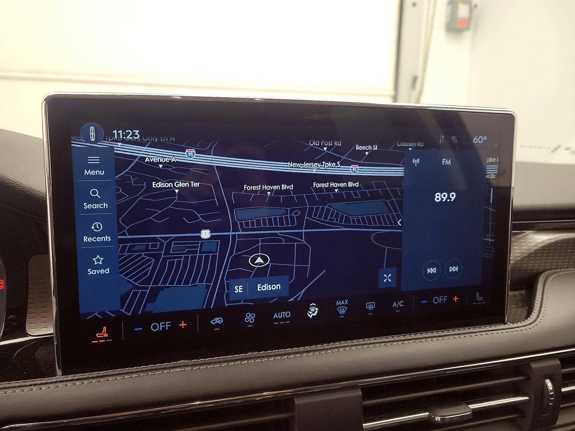 Thumbnail: 2023 Lincoln Corsair - 14