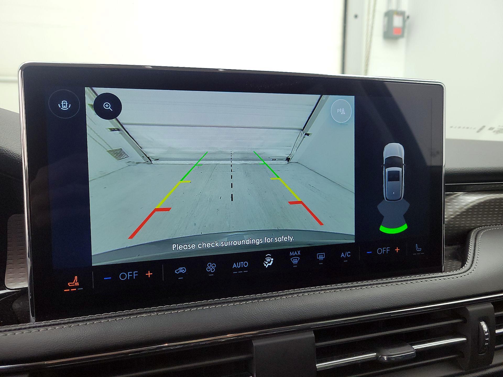 Thumbnail: 2023 Lincoln Corsair - 15