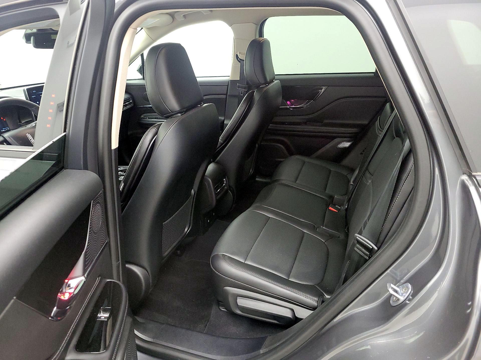 Thumbnail: 2023 Lincoln Corsair - 20