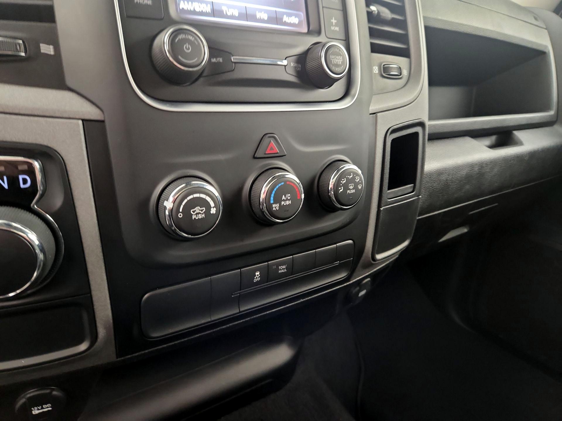 Thumbnail: 2022 RAM 1500 Classic - 14