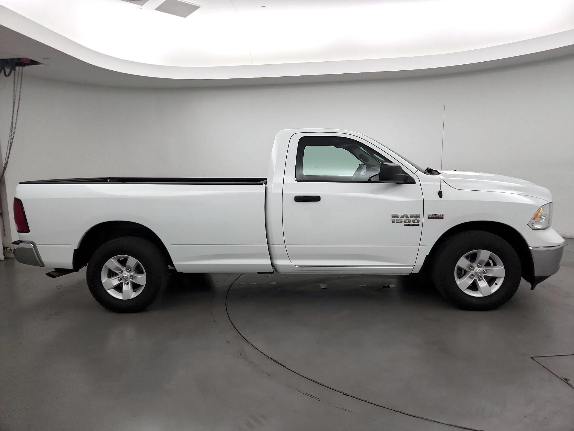 Thumbnail: 2022 RAM 1500 Classic - 4