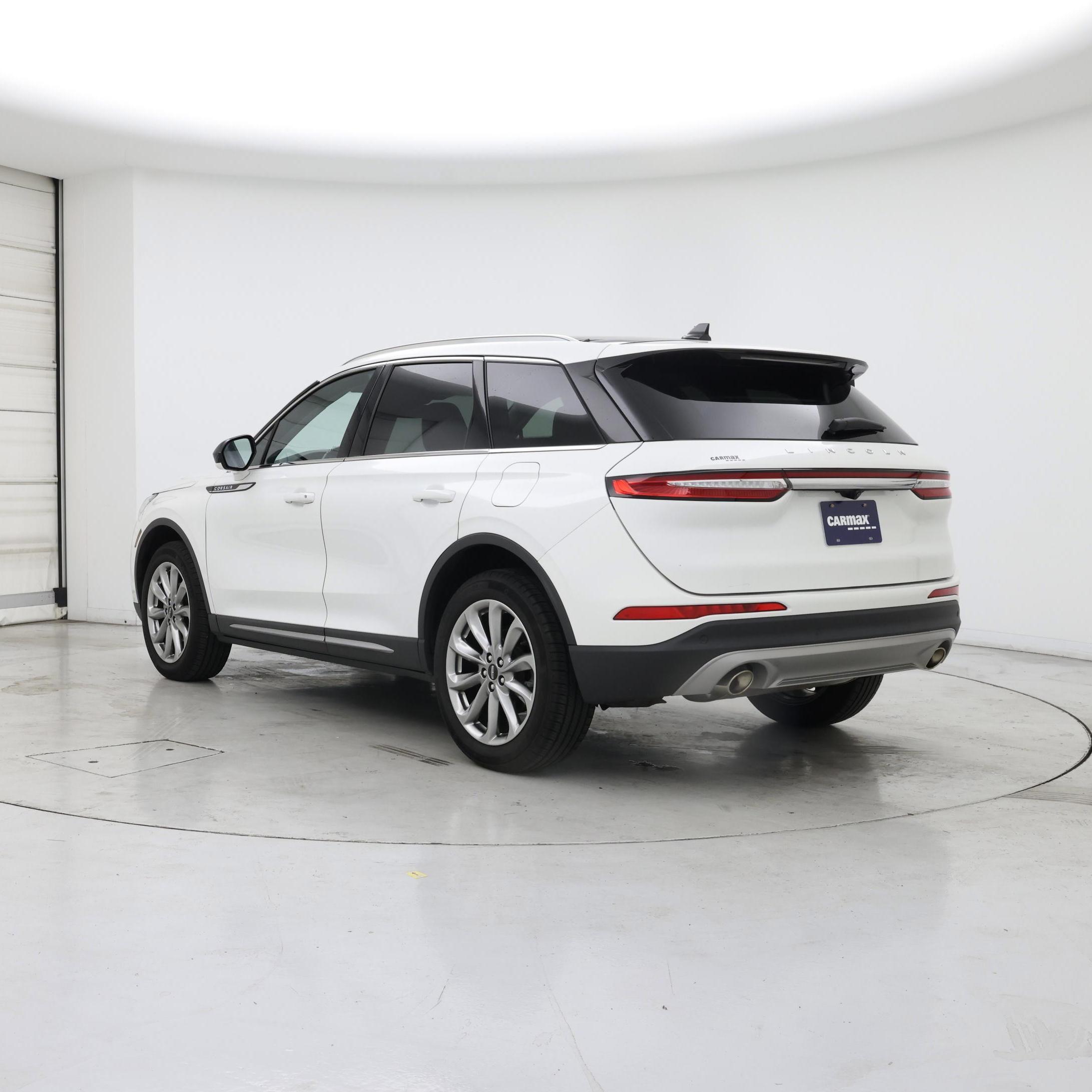 Thumbnail: 2022 Lincoln Corsair - 2