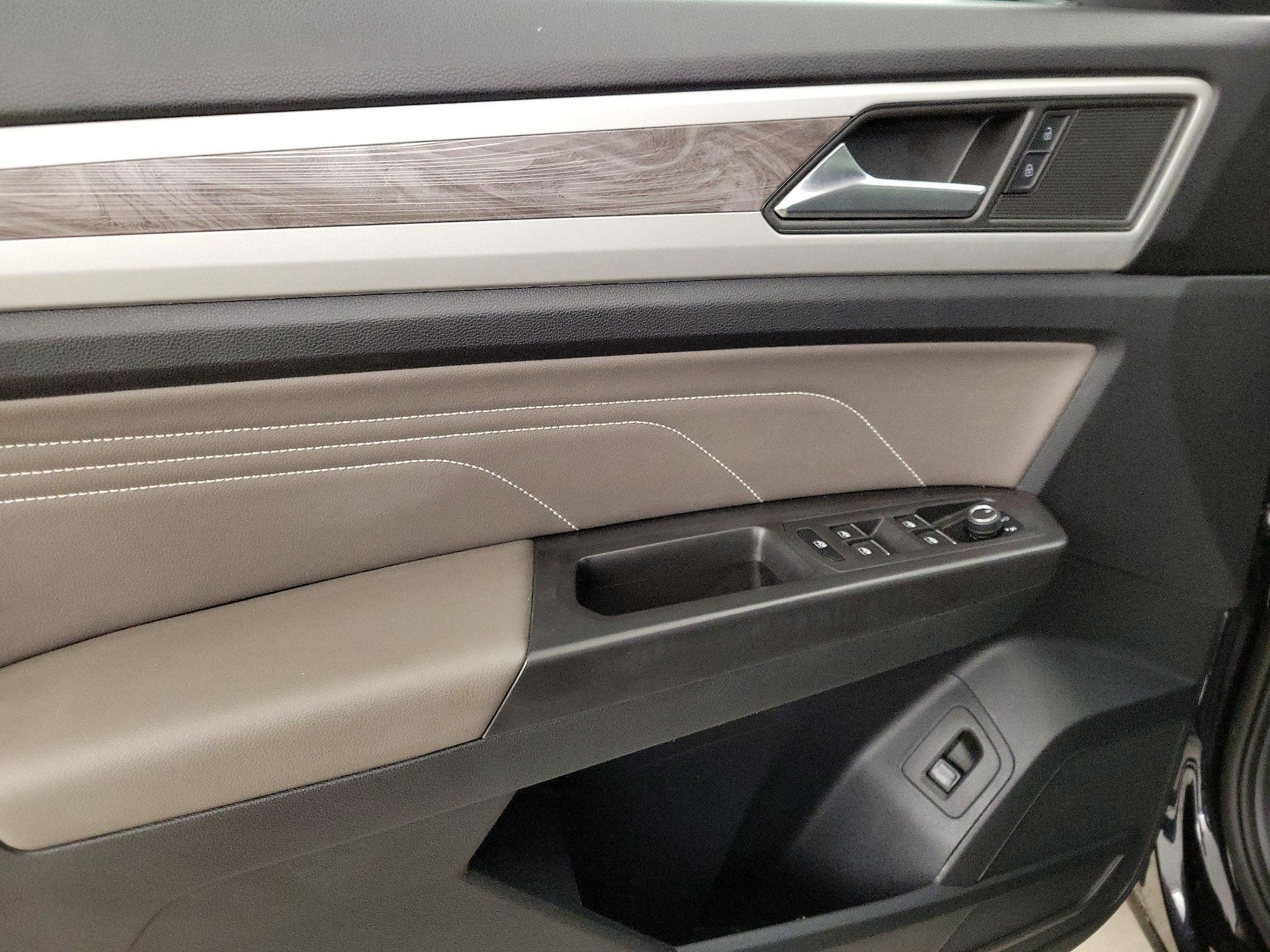 Thumbnail: 2023 Volkswagen Atlas - 12