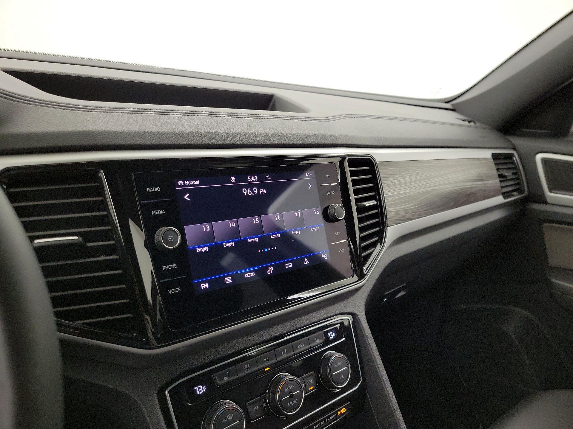 Thumbnail: 2023 Volkswagen Atlas - 15