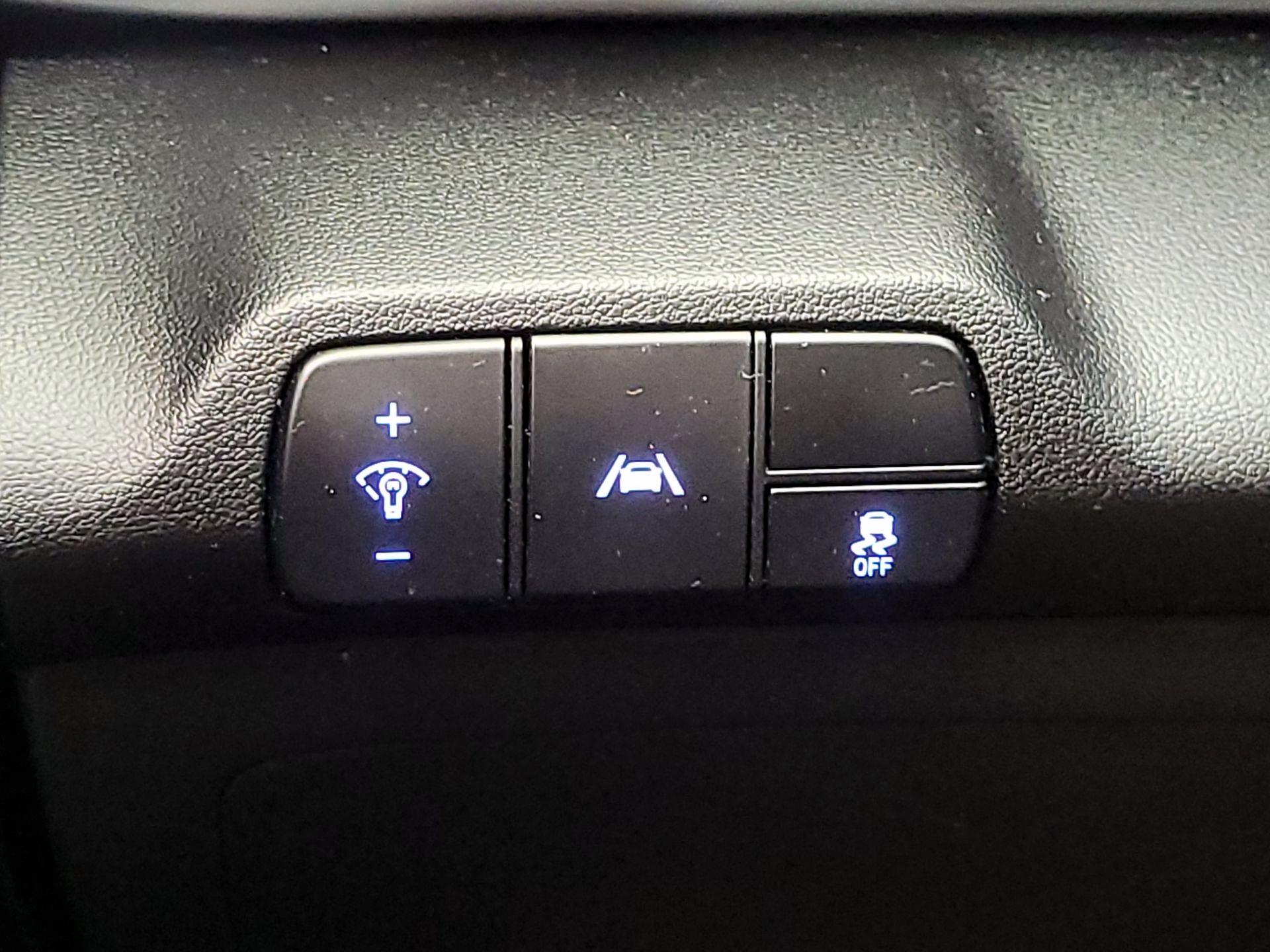 Thumbnail: 2021 Hyundai Elantra - 13