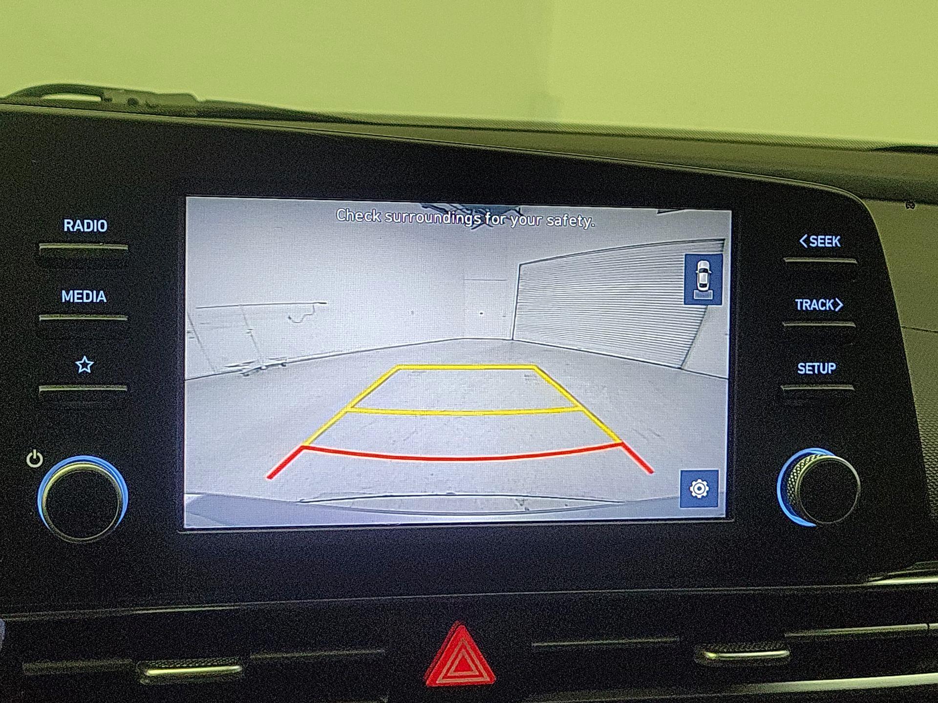 Thumbnail: 2021 Hyundai Elantra - 14