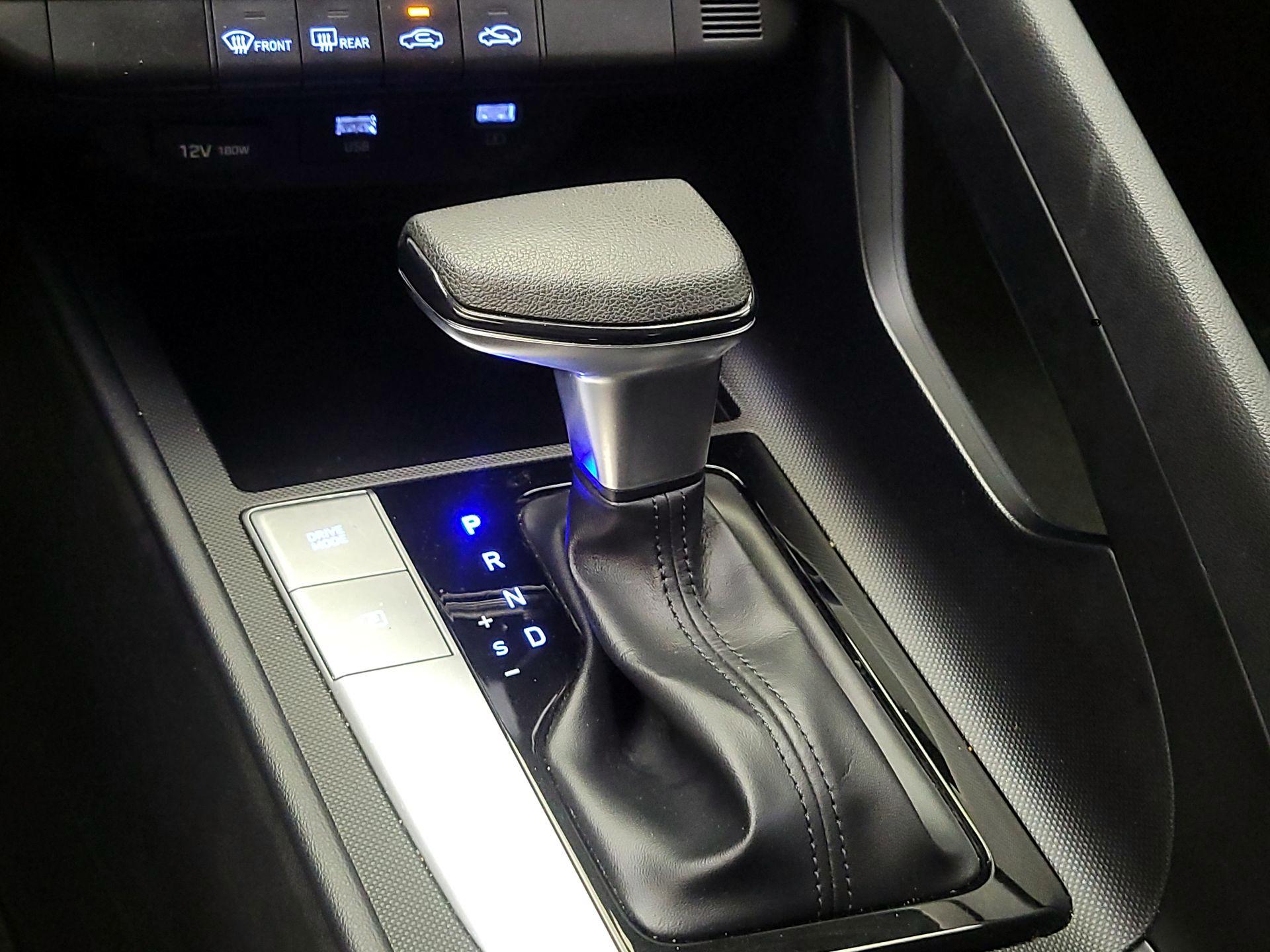 Thumbnail: 2021 Hyundai Elantra - 17