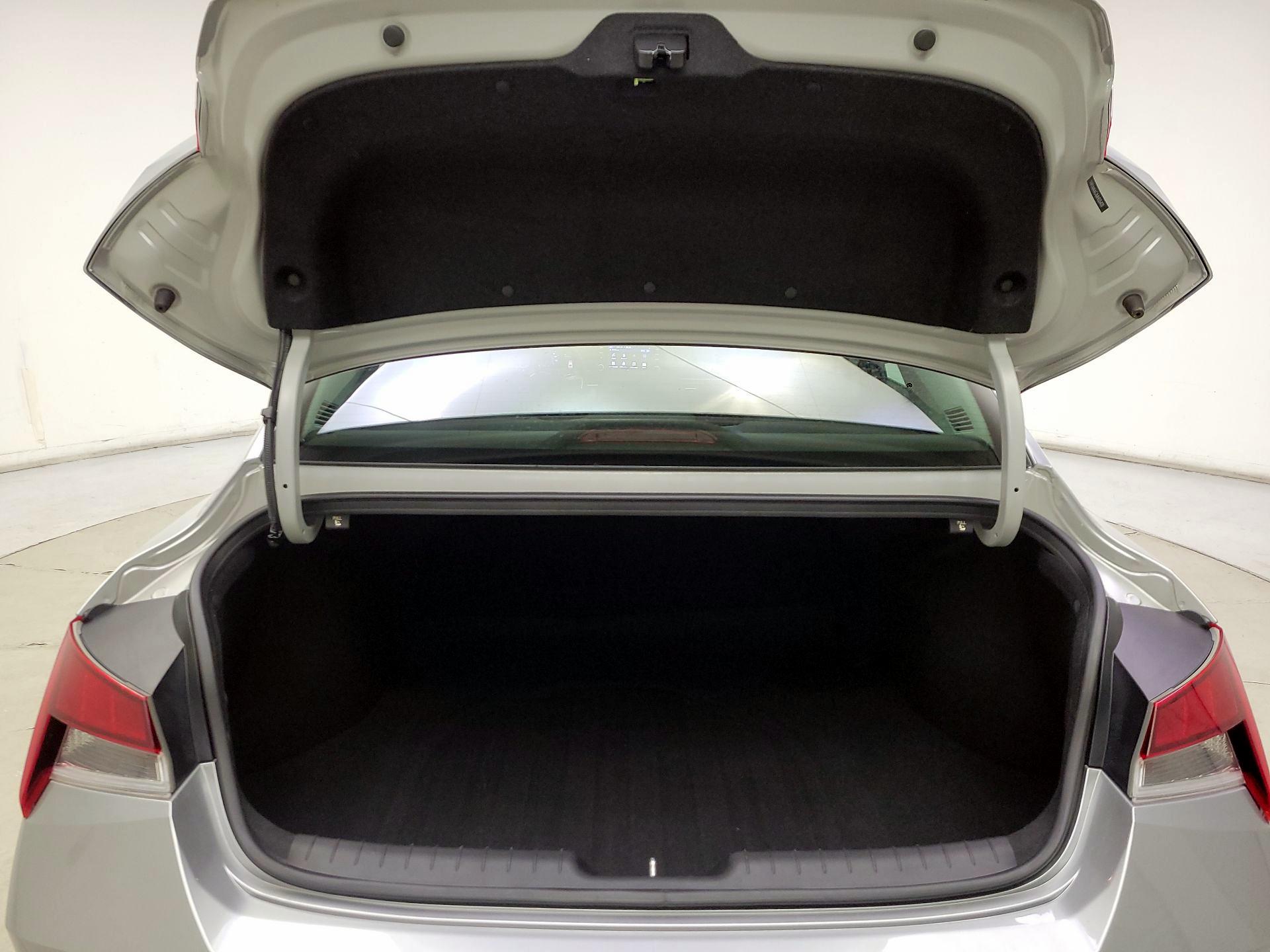 Thumbnail: 2021 Hyundai Elantra - 20