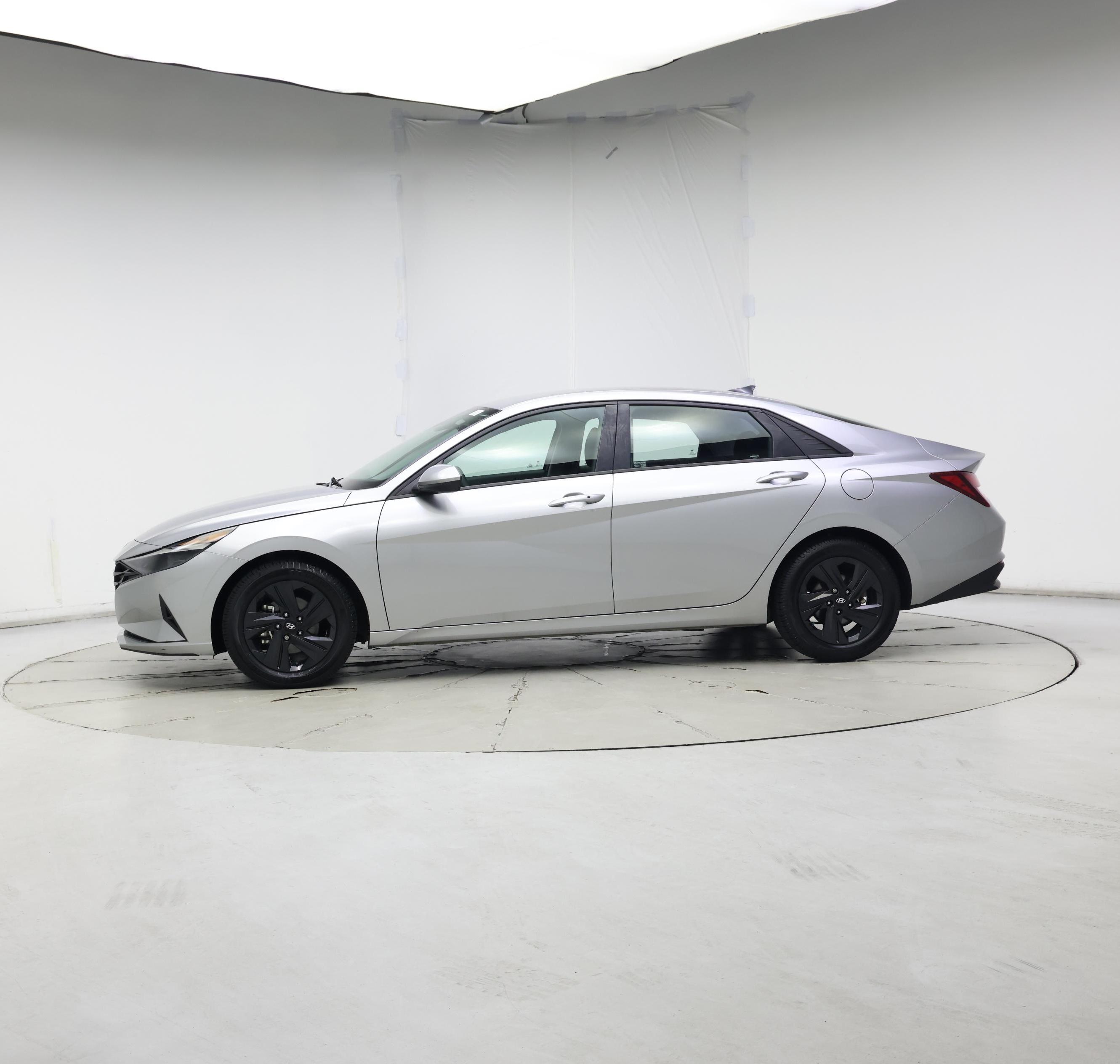 Thumbnail: 2021 Hyundai Elantra - 3