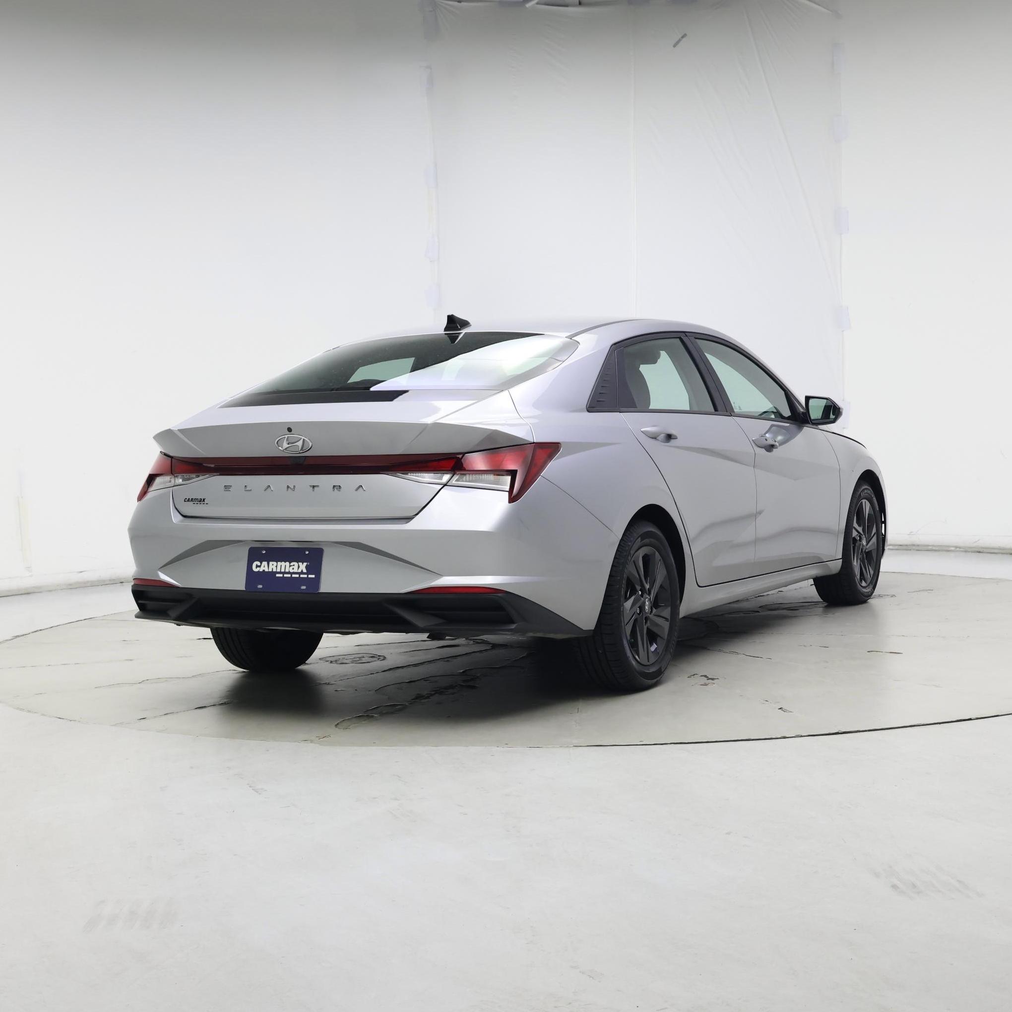 Thumbnail: 2021 Hyundai Elantra - 8