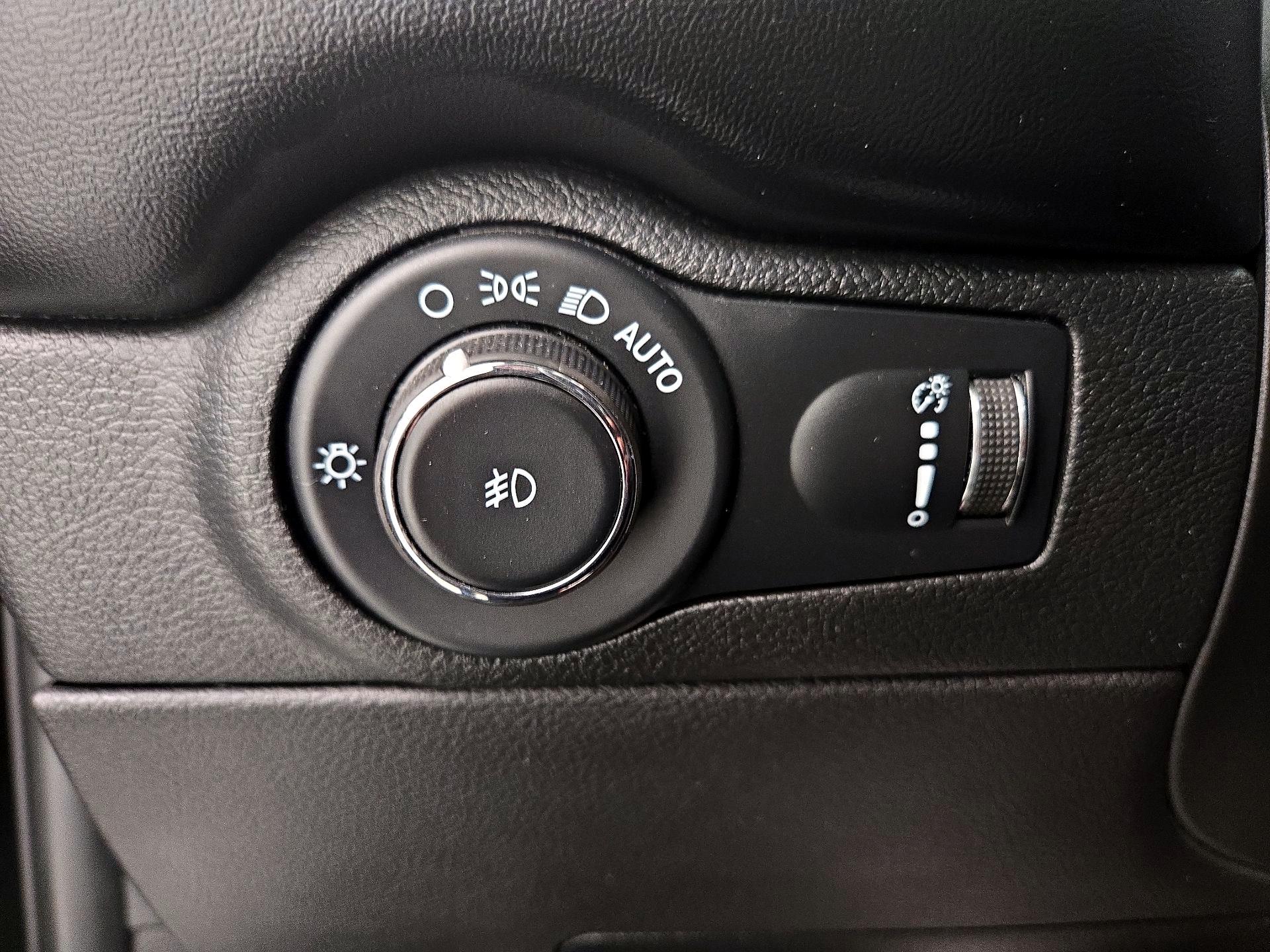 Thumbnail: 2023 Dodge Durango - 13