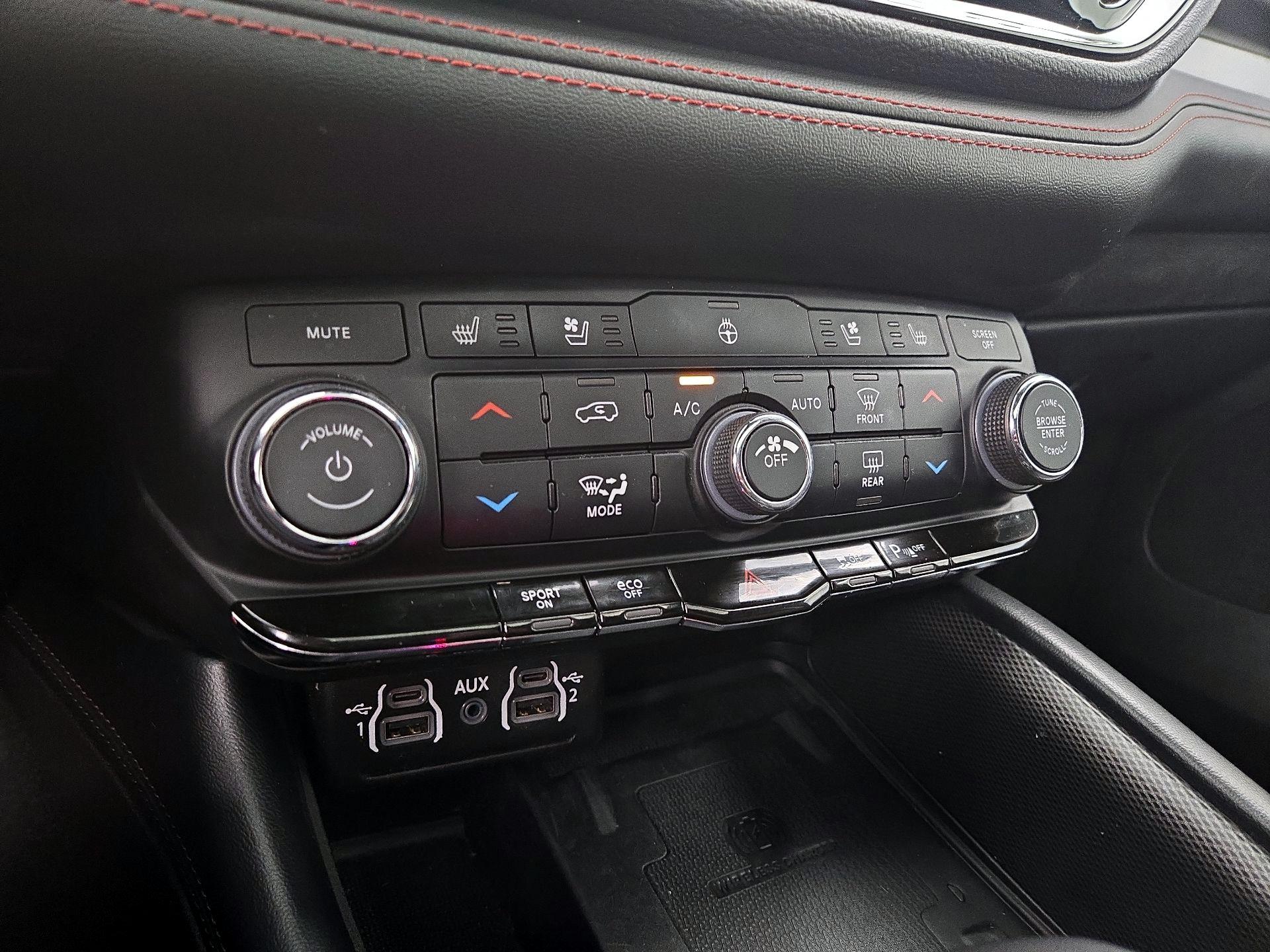 Thumbnail: 2023 Dodge Durango - 17