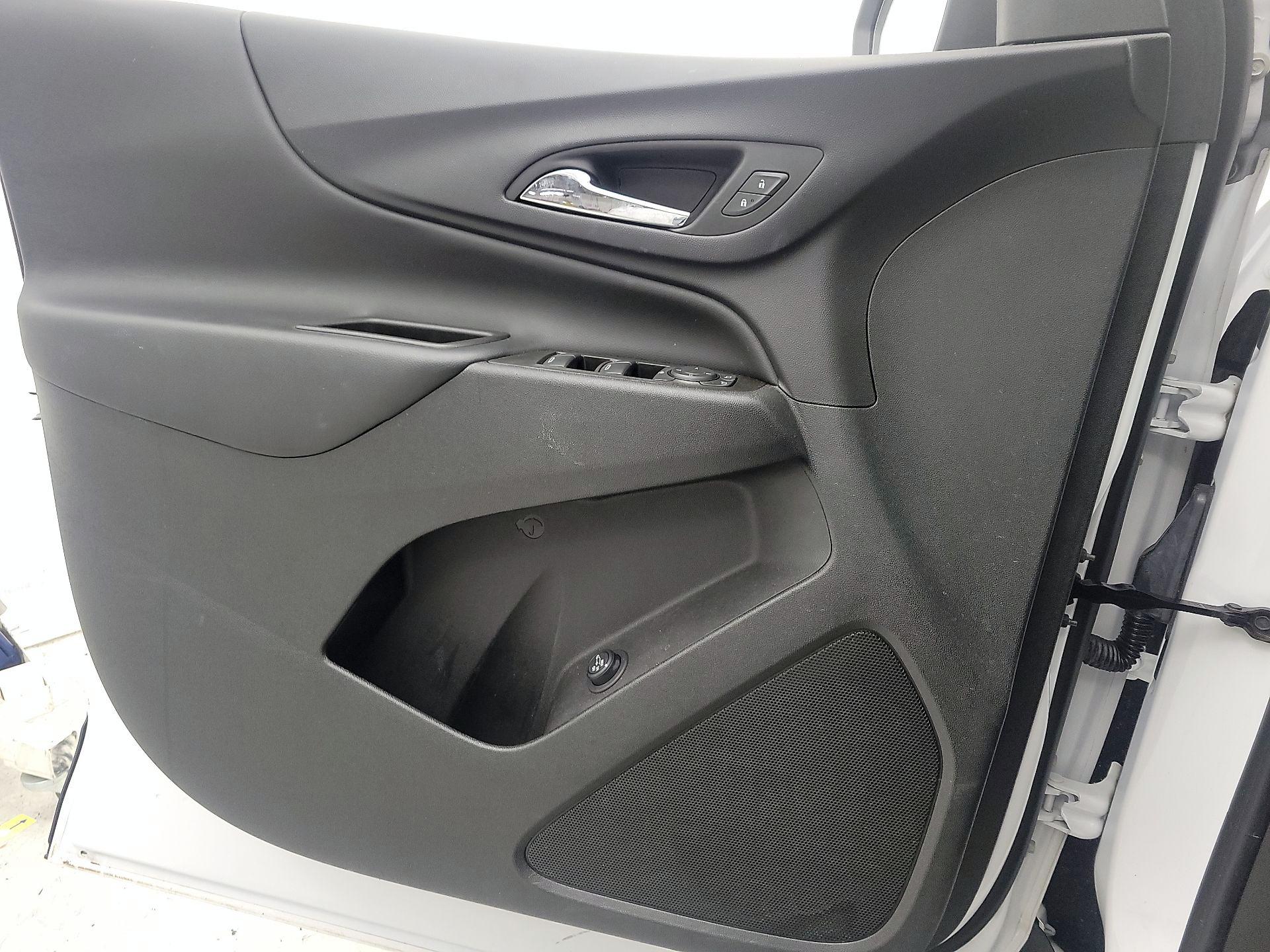 Thumbnail: 2022 Chevrolet Equinox - 12