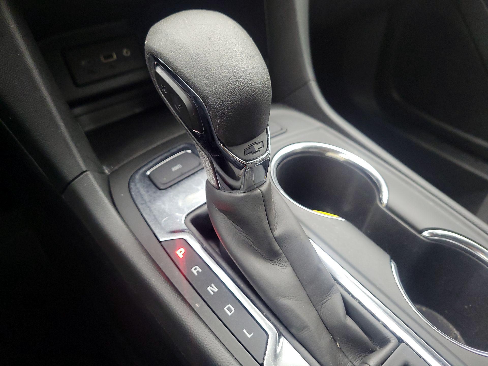 Thumbnail: 2022 Chevrolet Equinox - 17