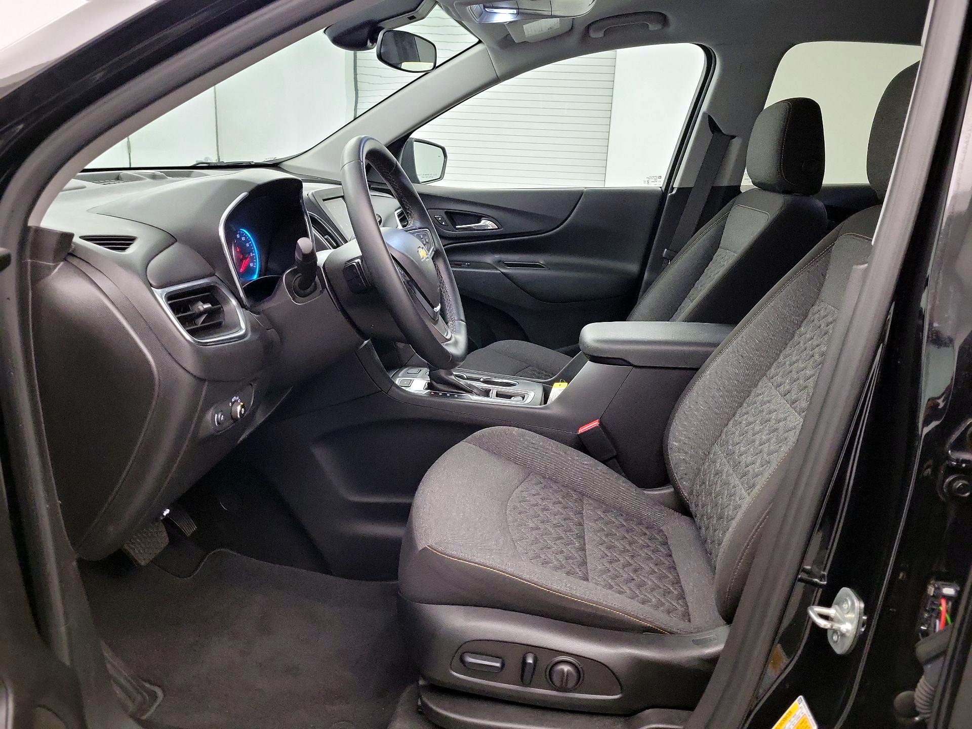 Thumbnail: 2023 Chevrolet Equinox - 9