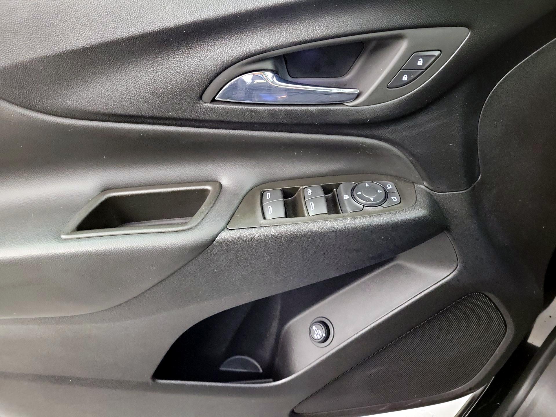 Thumbnail: 2023 Chevrolet Equinox - 10