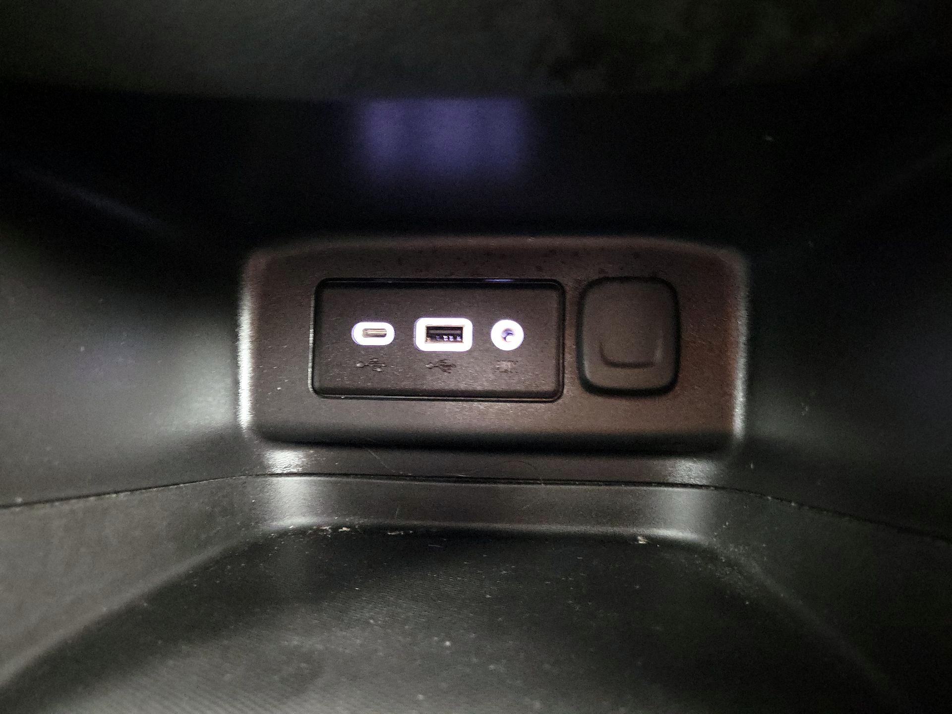 Thumbnail: 2023 Chevrolet Equinox - 16