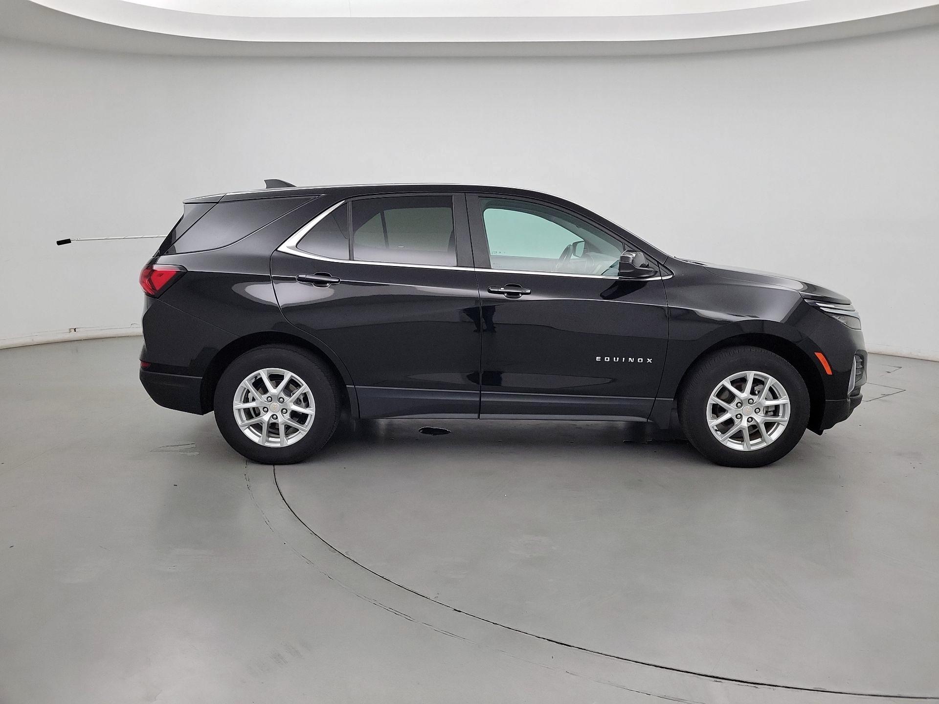 Thumbnail: 2023 Chevrolet Equinox - 4