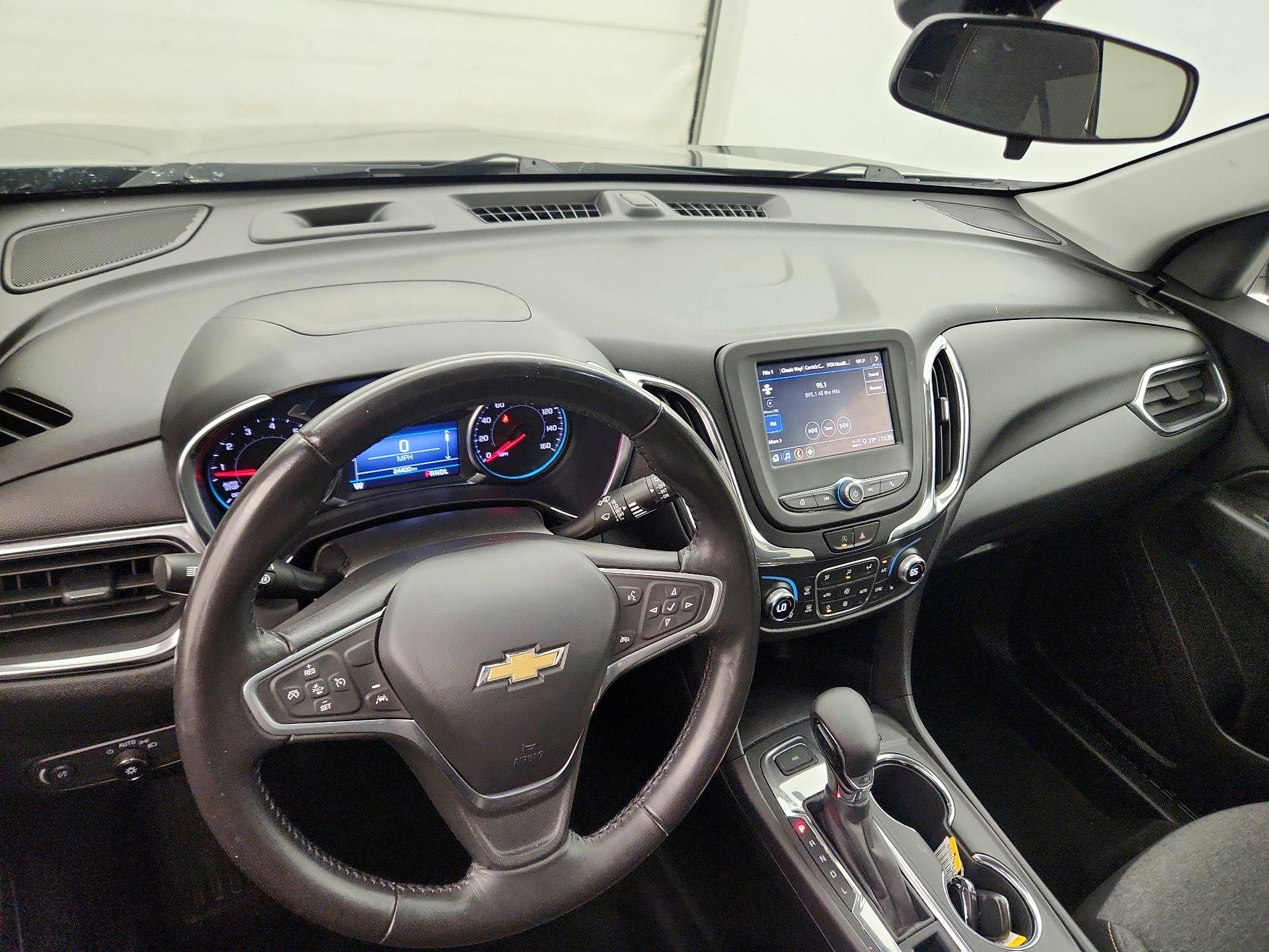 Thumbnail: 2022 Chevrolet Equinox - 9