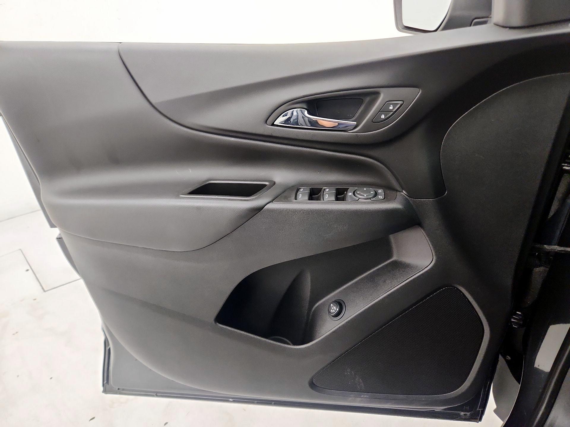 Thumbnail: 2022 Chevrolet Equinox - 12