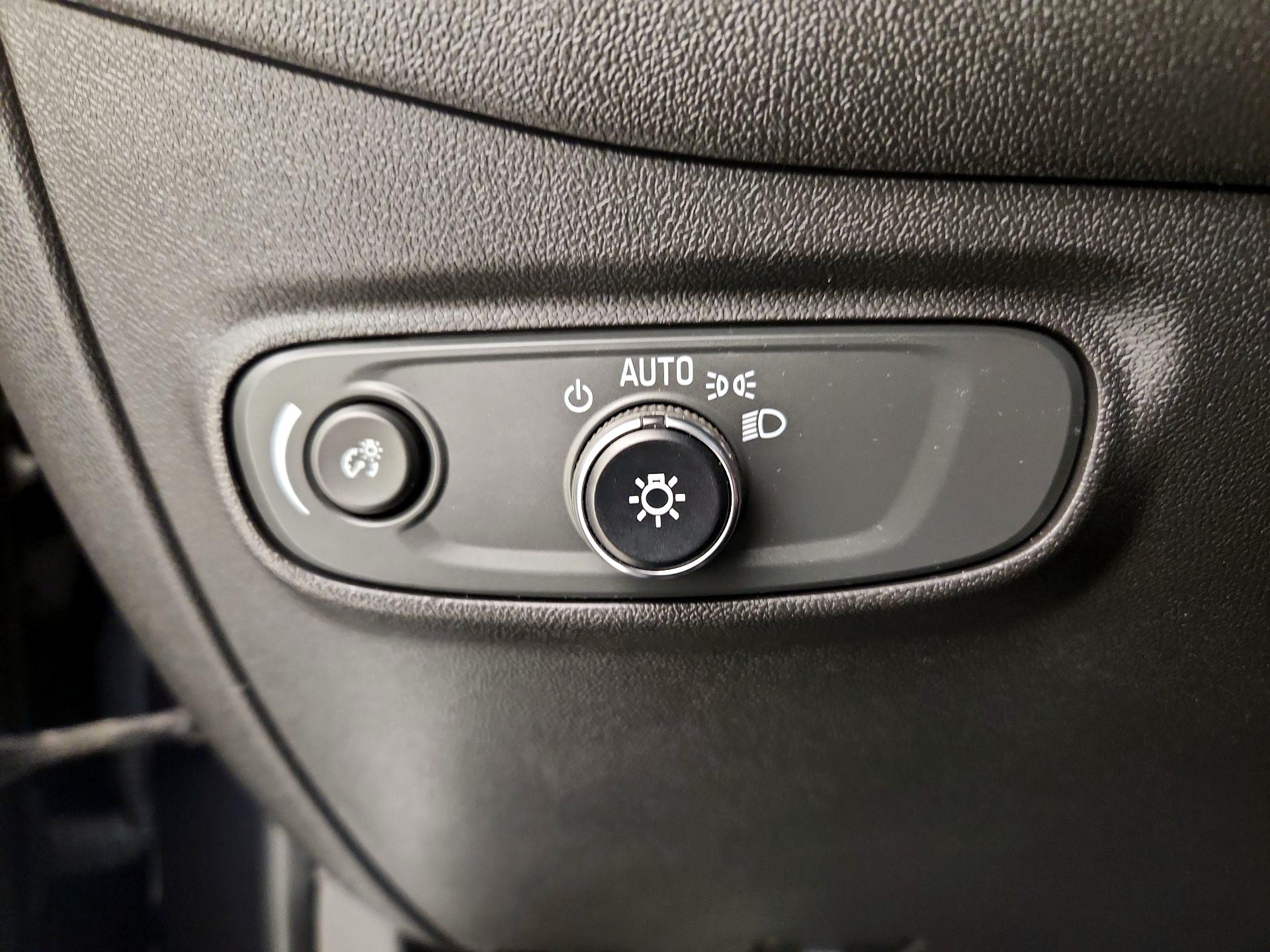 Thumbnail: 2022 Chevrolet Equinox - 13