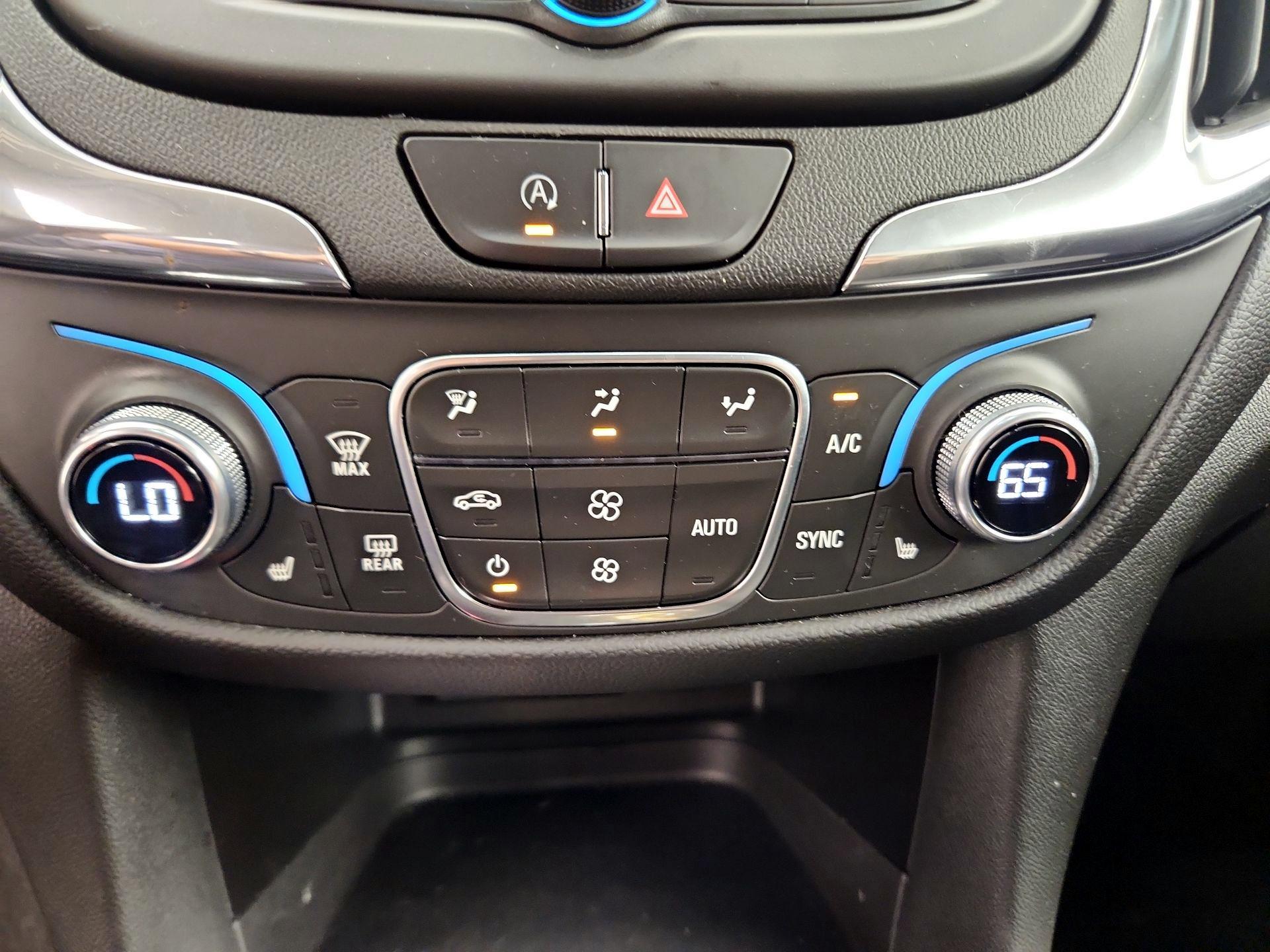 Thumbnail: 2022 Chevrolet Equinox - 16