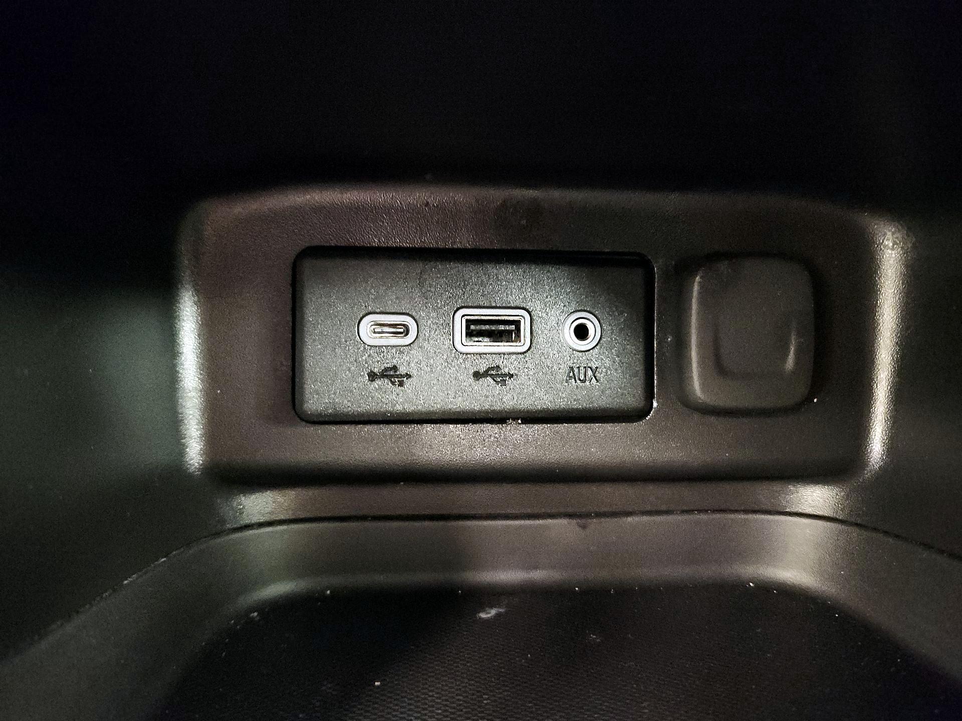 Thumbnail: 2022 Chevrolet Equinox - 18